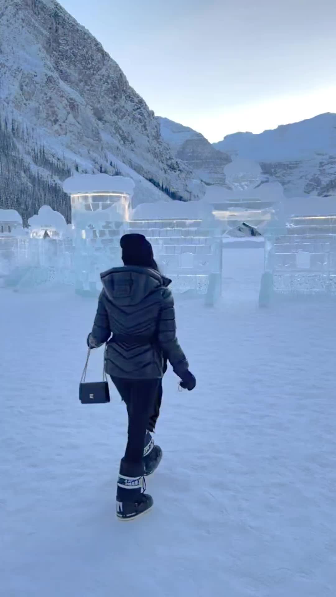 Winter wonderland ❄️ 🧊 @fairmontcll @visitbanff 🇨🇦 
.
.
.
.
.
.
.
.
.
.
.
.
.
#banff #mtnorquay #canmore #calgary #alberta #albertacanada🇨🇦 #traveltheworld #luxwt #fsbanff #fourseasons #luxuryworldtraveler #beautiful #travel #luxuryhotels #beautifuldestinations #luxurylifestyle @luxuryworldtraveler @visitbanff @fairmontbanff @visitcanmore @vacations @beautifulhotels @beautifuldestinations