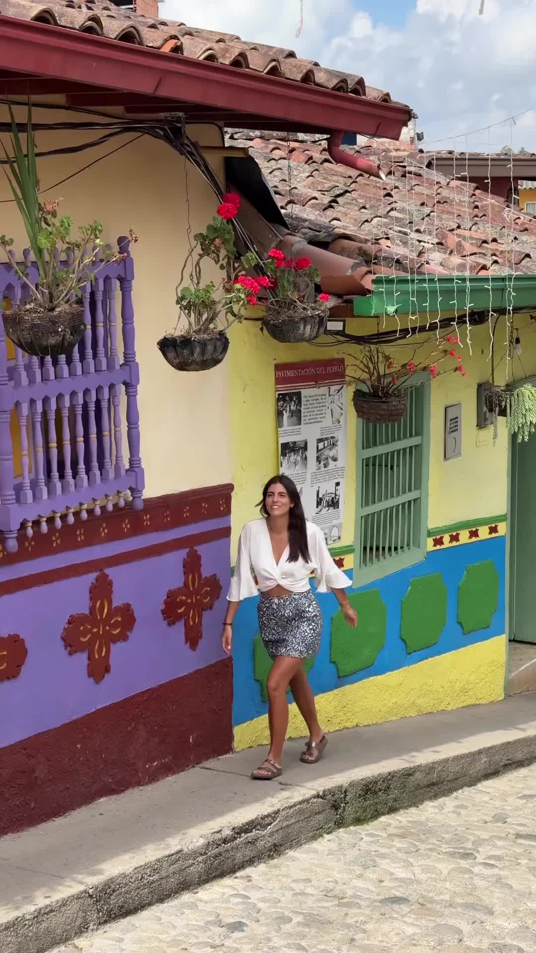 Discover the Vibrant Colors of Guatapé, Colombia