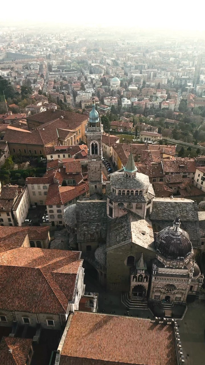 Exploring the Charming Town of Bergamo