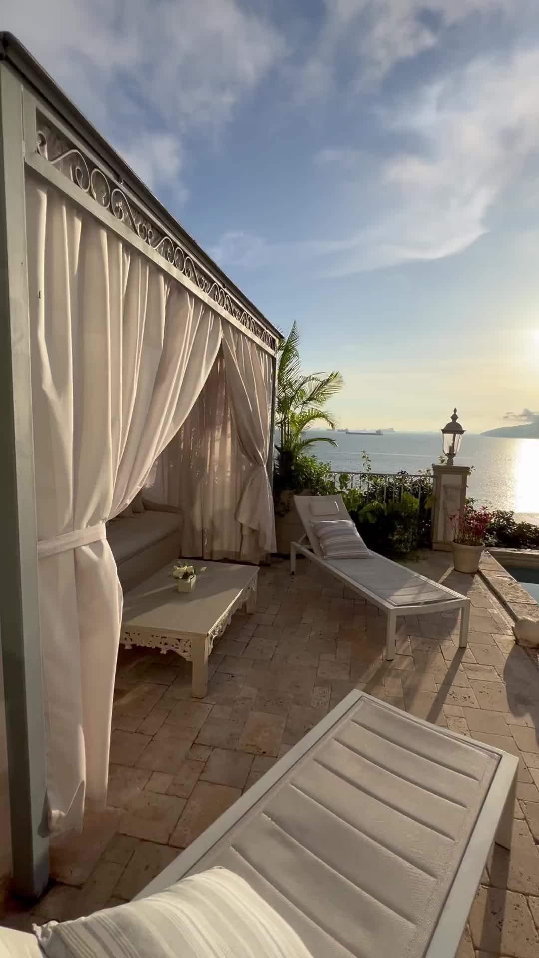 Amanecer en Villa Caprichosa, Taboga Panamá