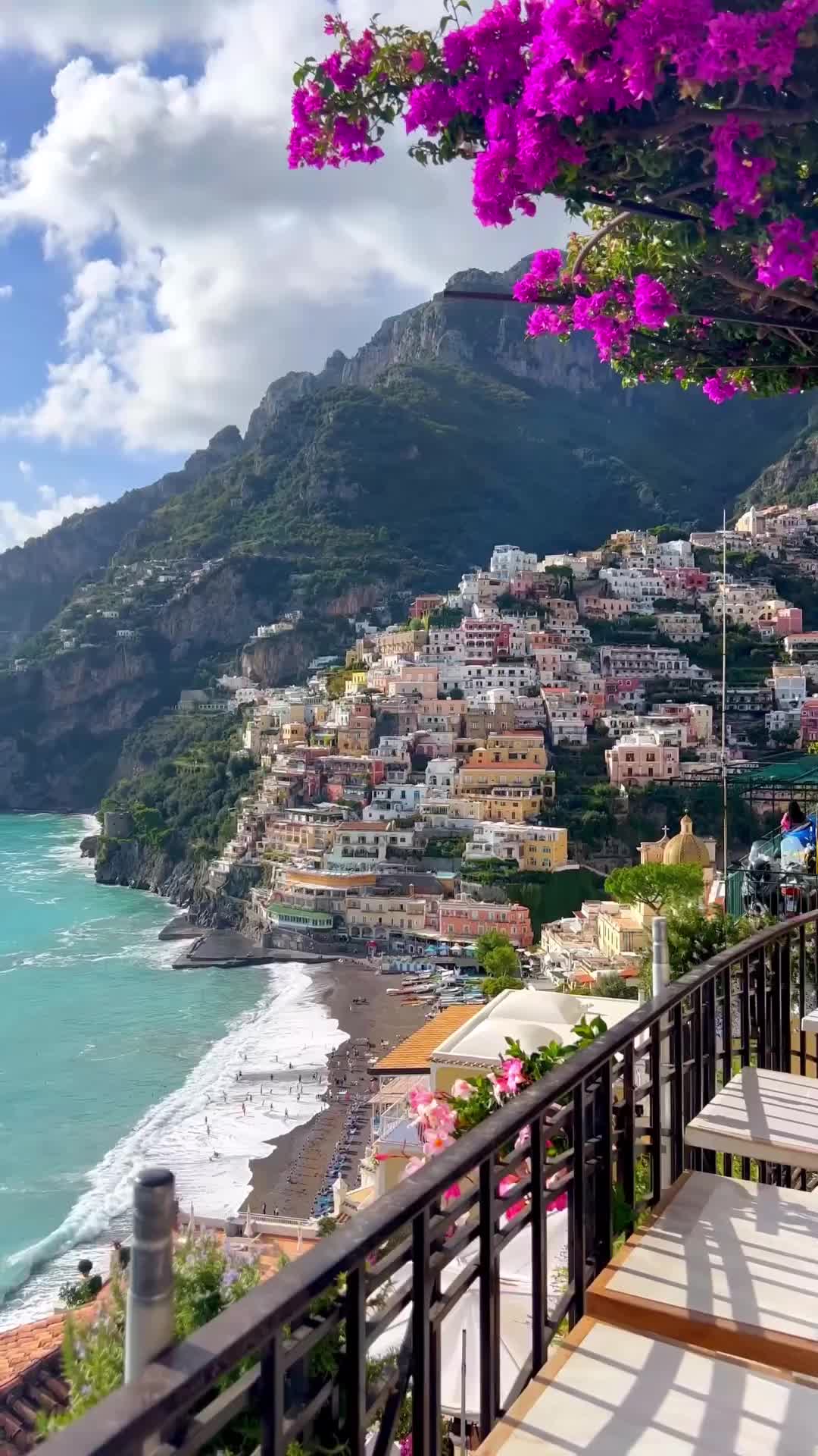 Fall in Love with the Streets of Positano😍🧡