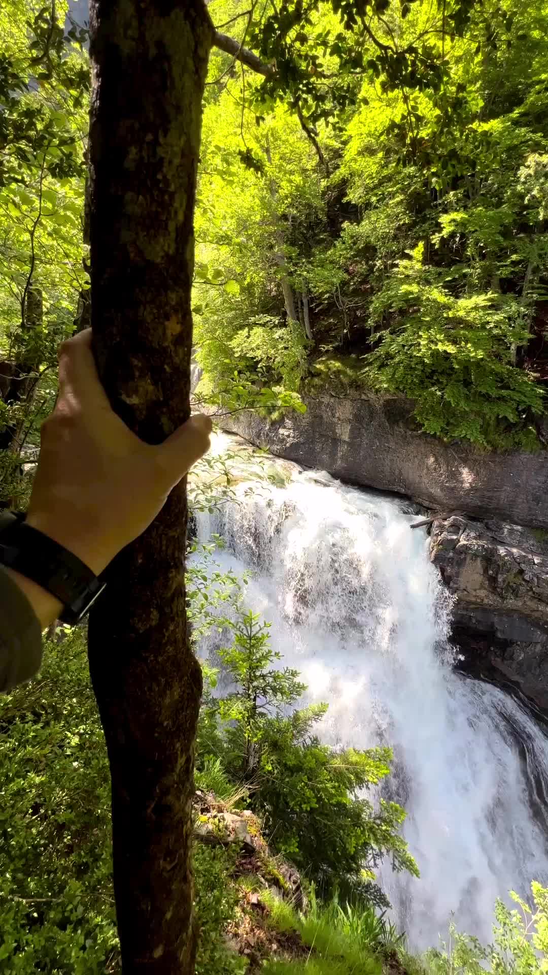 Best Waterfalls in Ordesa and Monteperdido 🌲💦