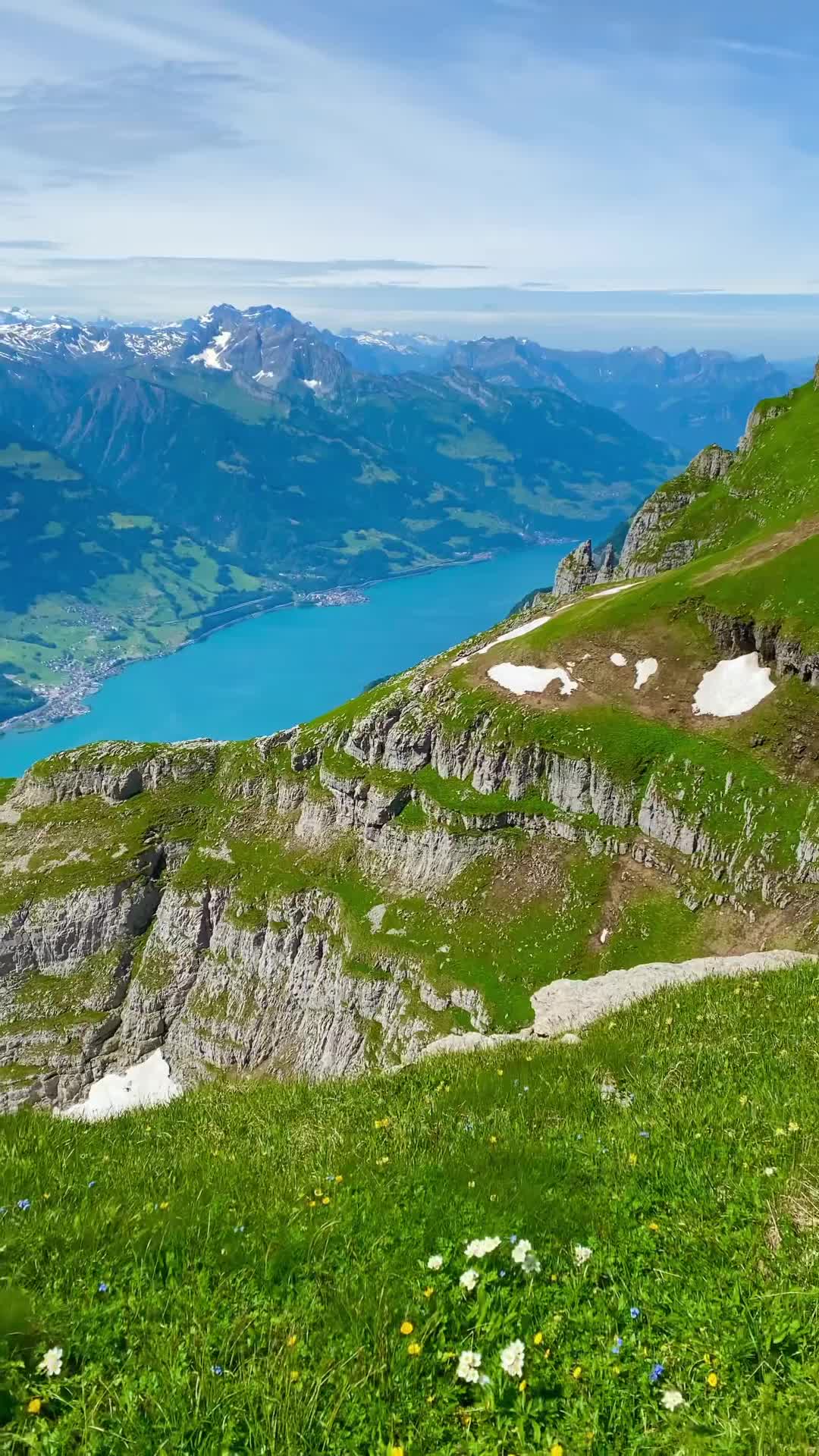 Chäserrugg: Easy Panorama & Wildflower Trail in Switzerland