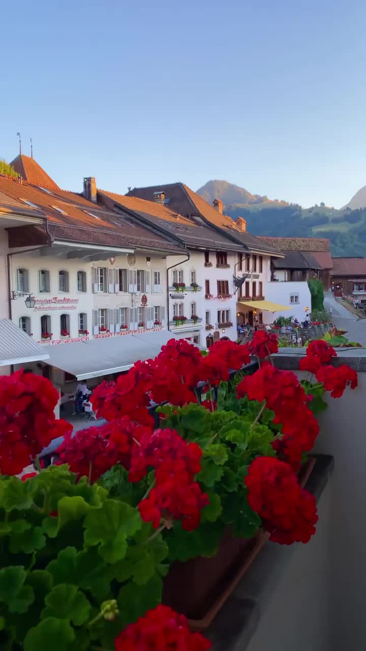 Château de la Gruyère, Switzerland 🇨🇭
Who would like to eat fondue 🫕 here ?
Tag your travel partner 😁