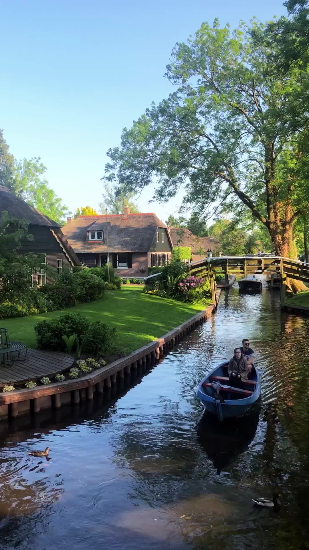 Discover Giethoorn: The Venice of the Netherlands