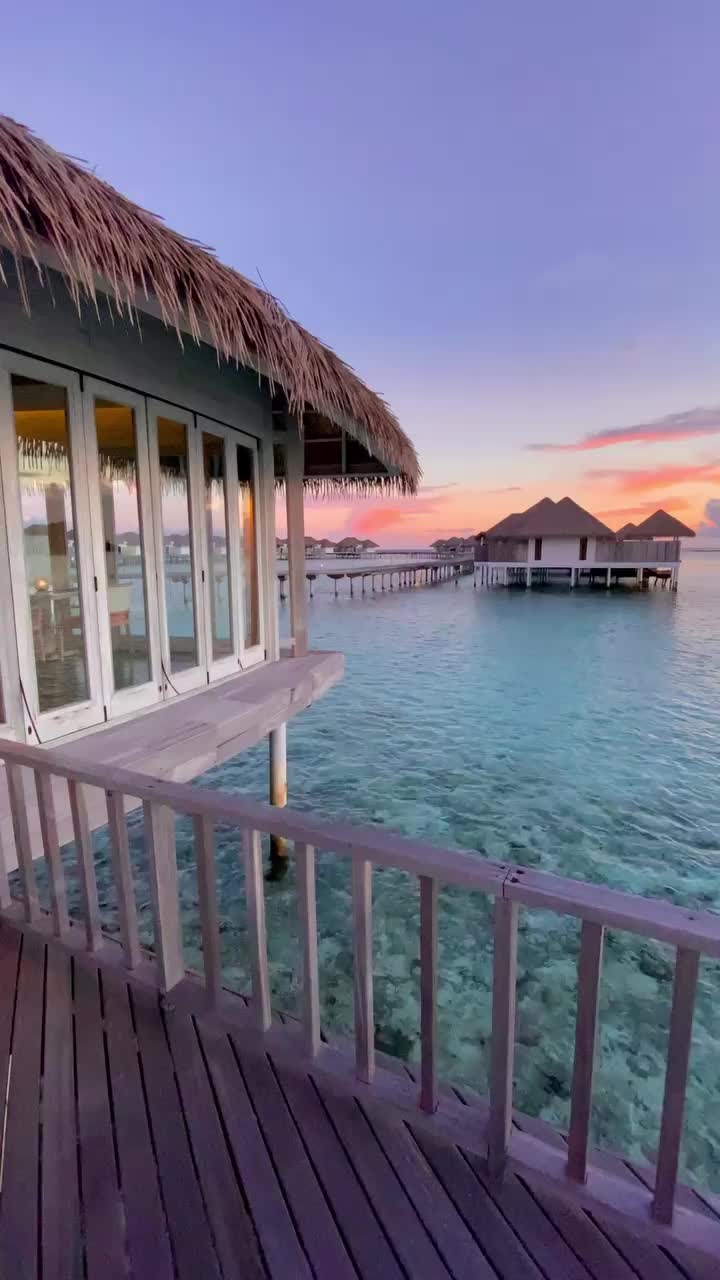 Jaw Dropping Sunset Dinners at COMO Maalifushi 🌅