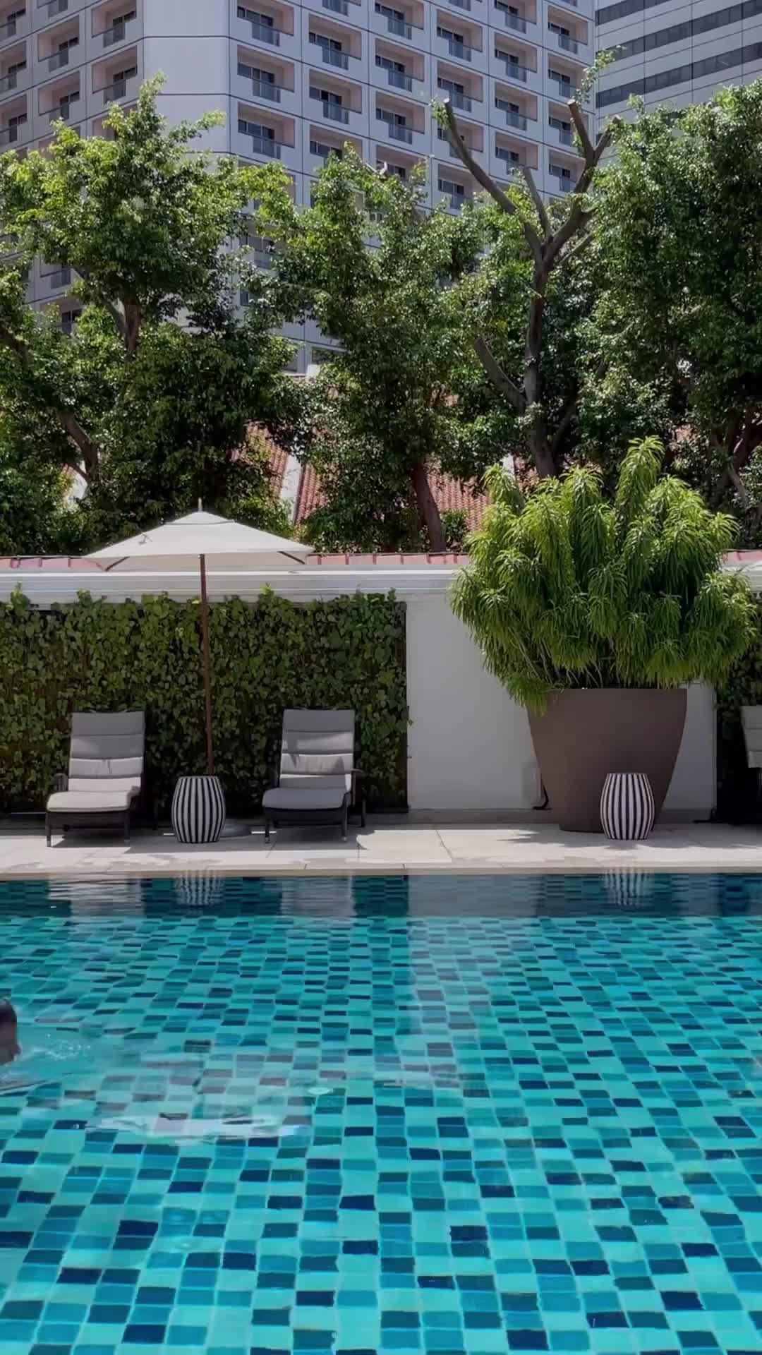 Summer Vibes at Raffles Hotel Singapore 🌞 | Luxury Getaway