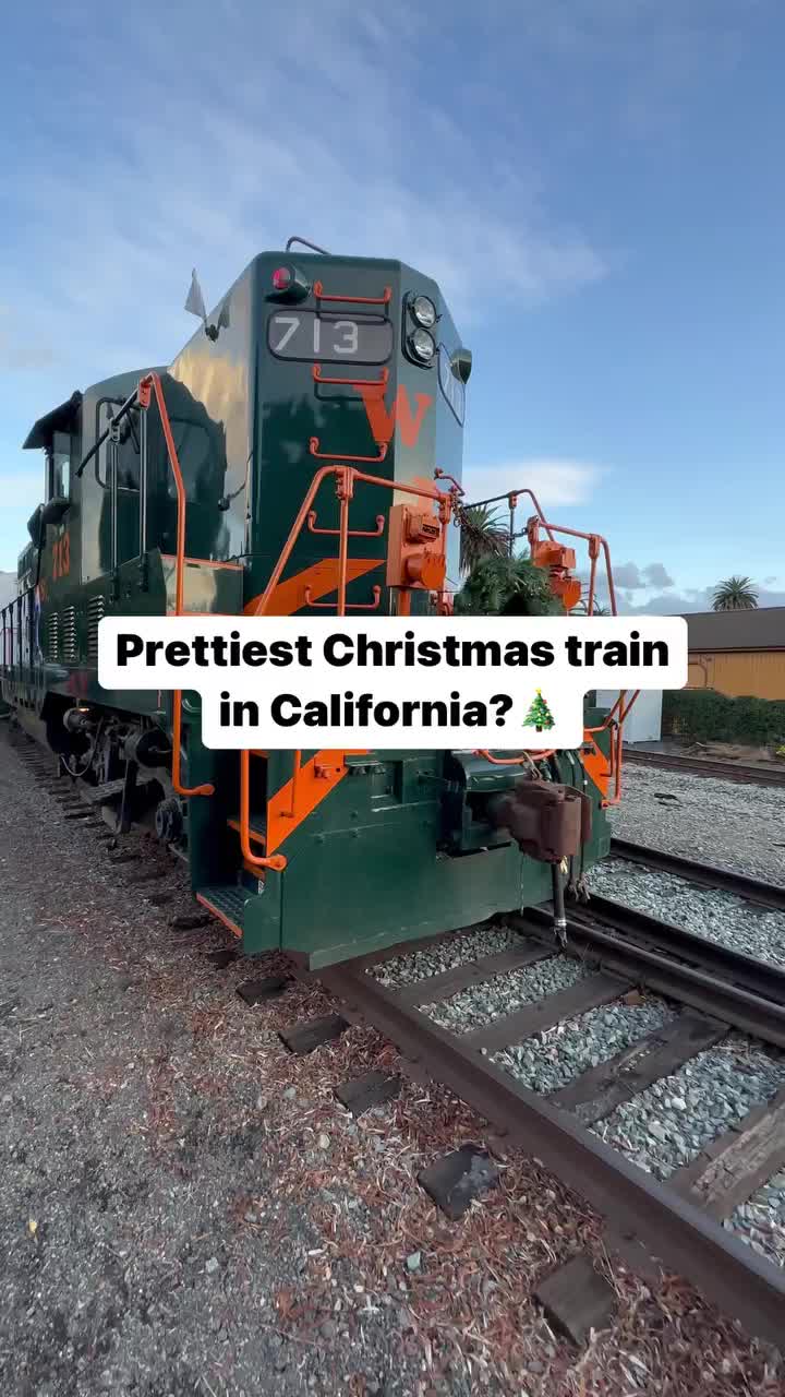 A magical ride 🚂

#california #travel #travelphotography #travelgram #wow #amazing #beautiful #beautifuldestinations #pretty #christmas #winter #cold #train #aesthetic #color #light #art #explore #adventure #love