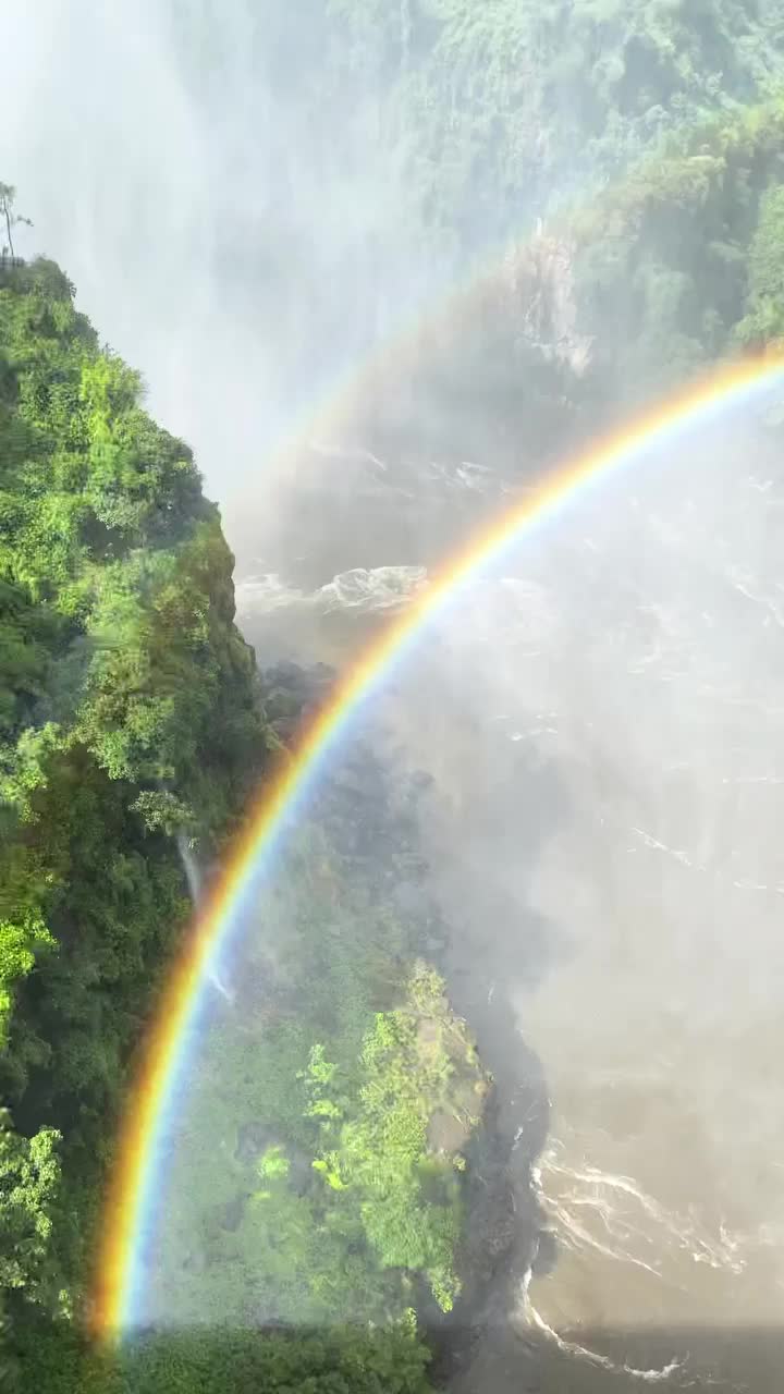 Awe-Inspiring Beauty of Victoria Falls 🌈❤️💦