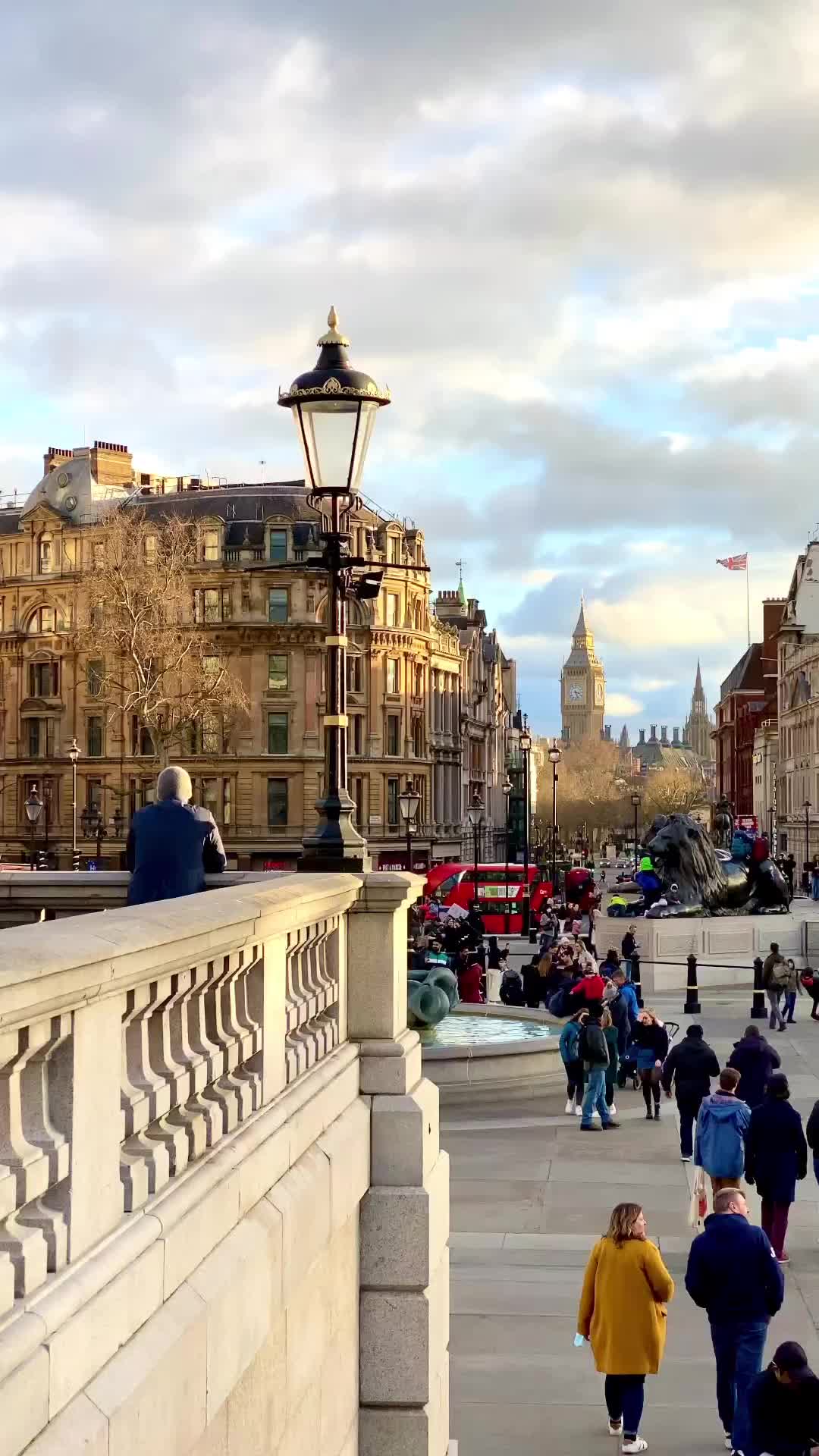 Stunning Views of Trafalgar Square, London