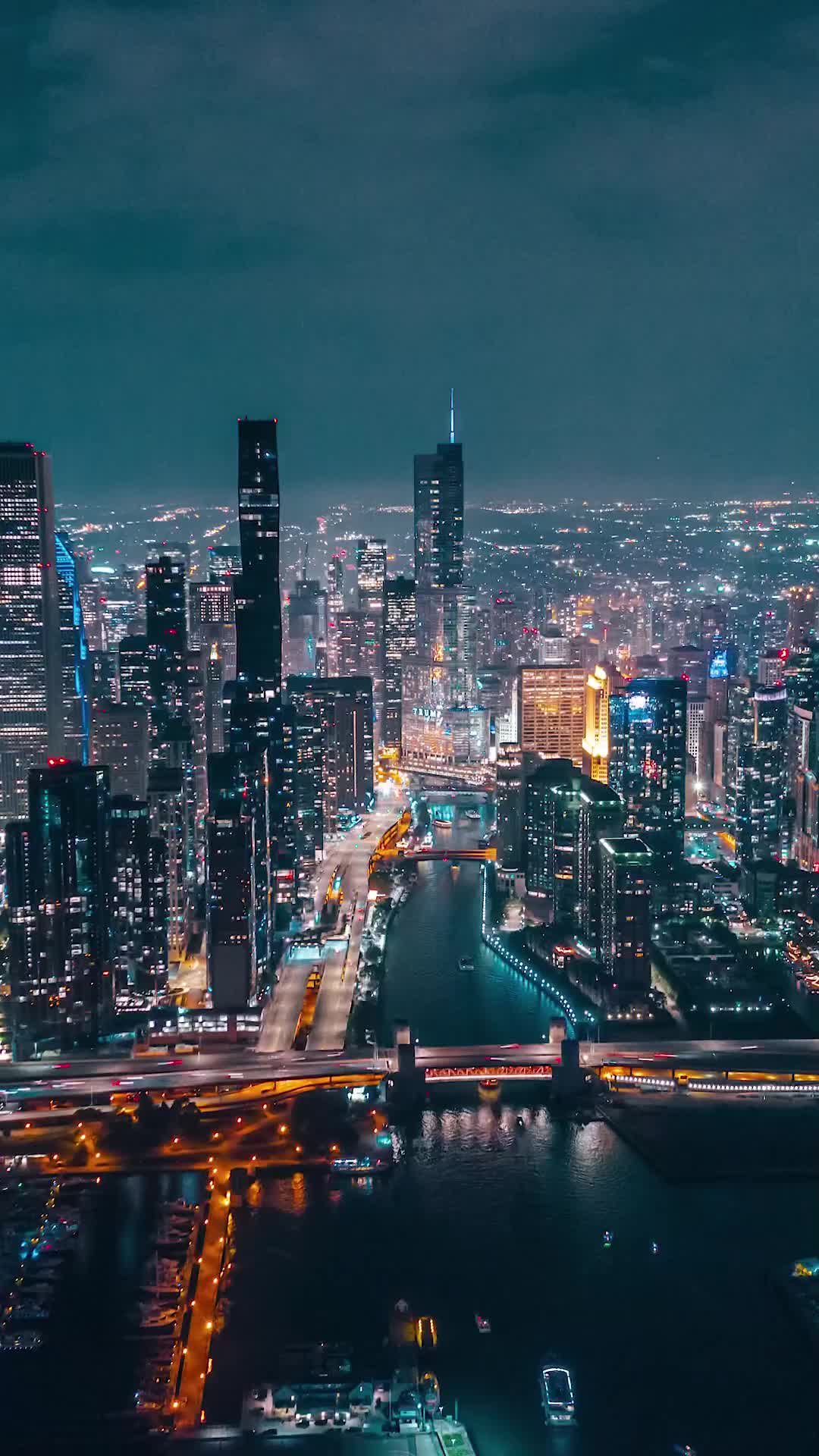 Chicago Summer Nights: Skyline & River Views