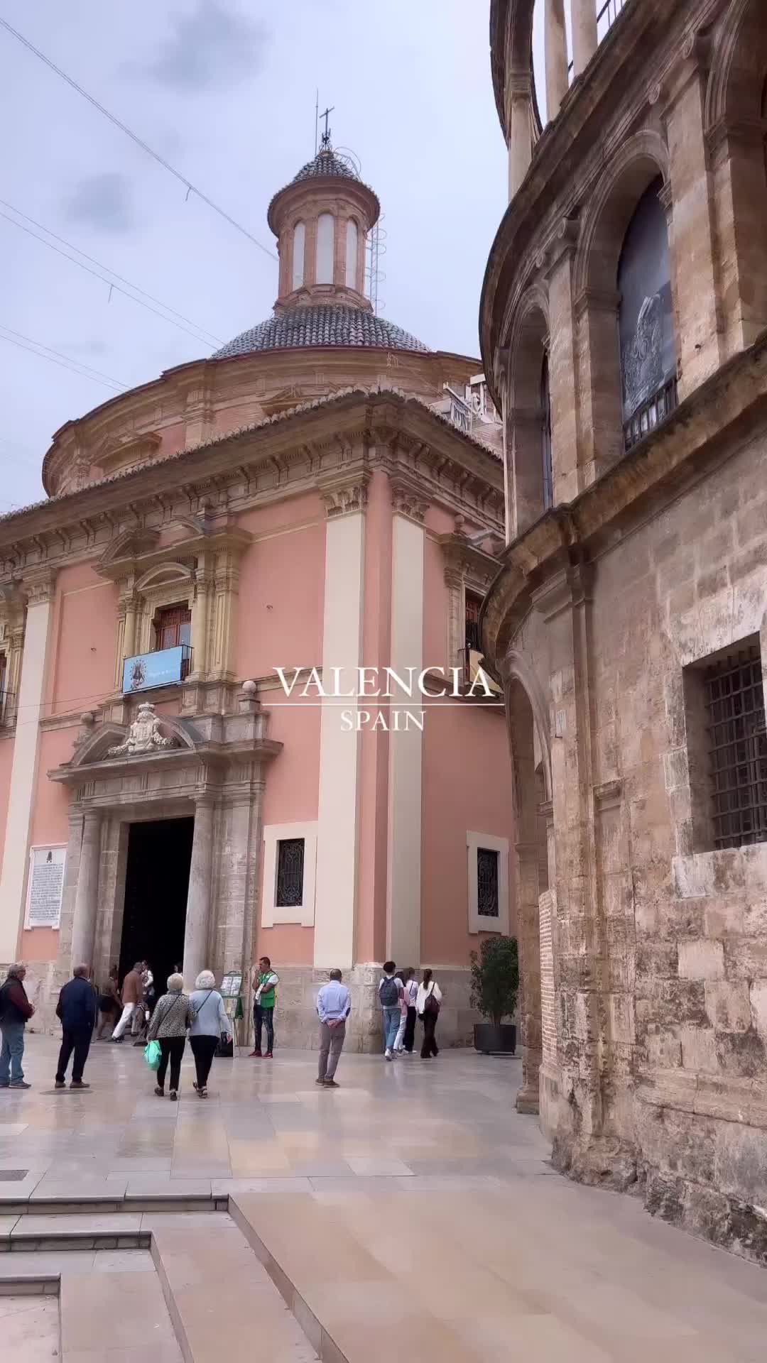 📍Valencia 💙 Spain 

Te encantará pasear por sus calles ☺️

#valencia #valencia🇪🇸 #paradise #miciudad #city #citybespics #bestcitybreaks #bestcity #calle #street #church #museum #museo #lonja #parroquia #iglesia #ayuntamiento #plaza #spain #streetphotography #reel #travelphotography #travelblogger #travelphoto #travelgram #traveler #travelling #travelholic #travelguide #caminando