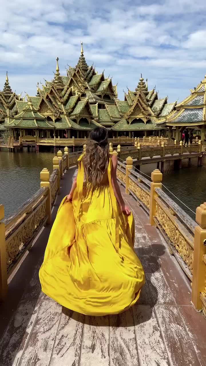 Thailand is…so pretty it hurts 😍

Some of the most breathtaking places we’ve ever seen were in Thailand! Your sign to book your trip here next year 😍

❤️Save for the locations ⬇️ 

✨Ancient City, Bangkok
✨ Chiang Mai lantern festival 
✨ Stay at @ChaiLaiOrchid
✨ Stay at @keemalaphuket 
✨ Maya Bay, Phuket

What was your favorite location here? 🇹🇭 Follow @helloomelissa for more dreamy travel inspo✨

Dress: @byperrinandco ANNE dress✨
.
.
.
.
#thailandtravel #visitthailand #thailandinsider #thailandtravelblogger #travelblogger #explorethailand #travelreel