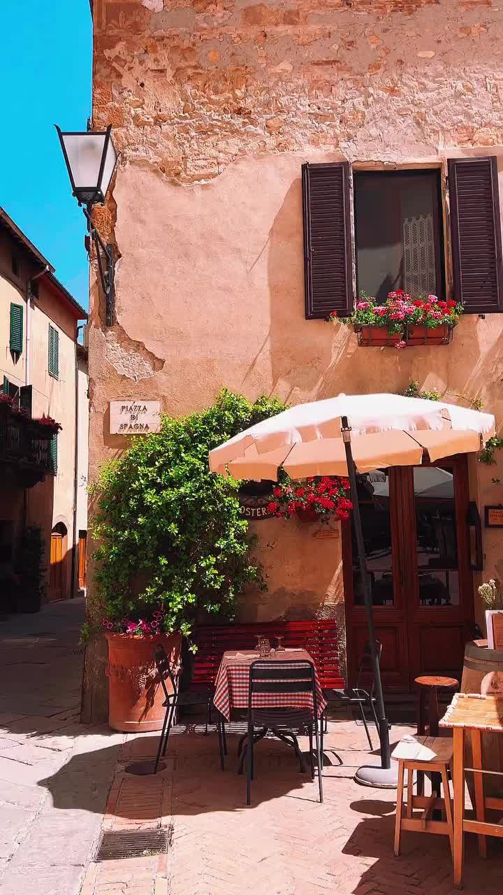 Discover the Charm of Cosy Pienza, Tuscany