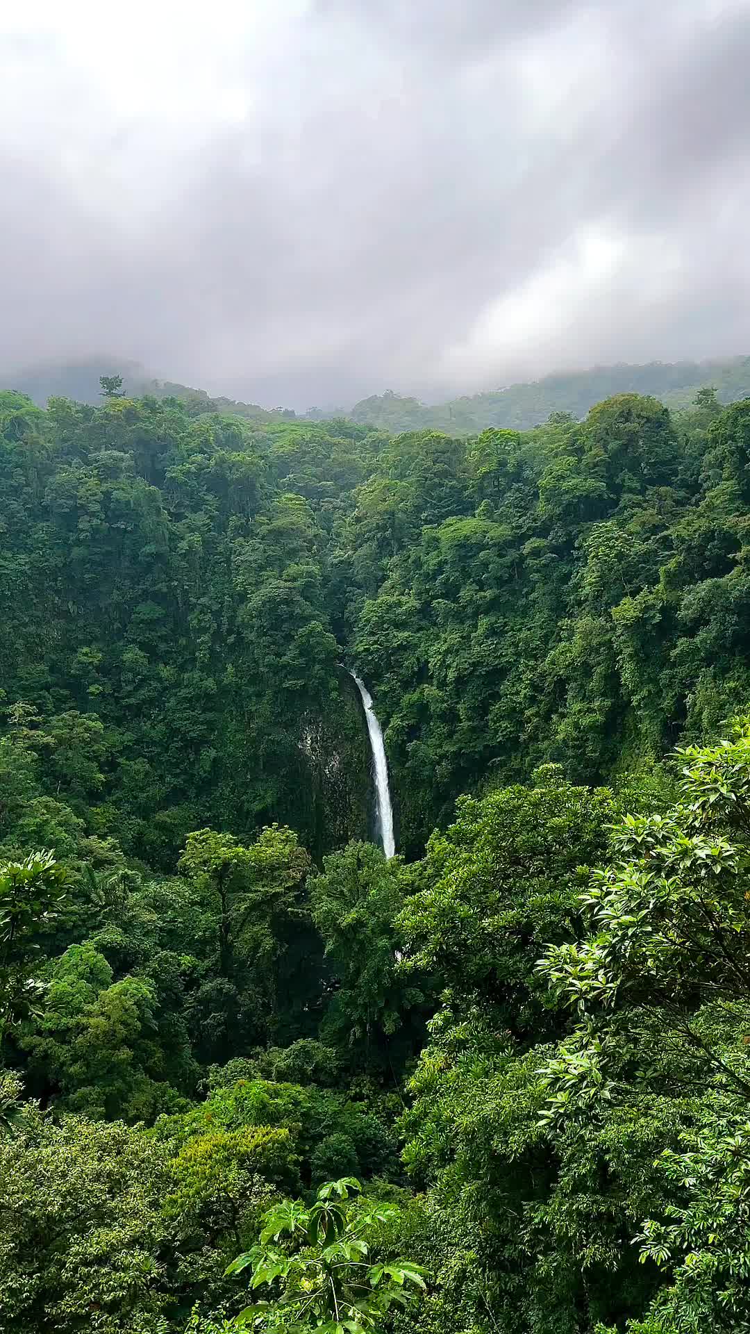 La Fortuna Waterfall Guide: Tips for the Ultimate Adventure