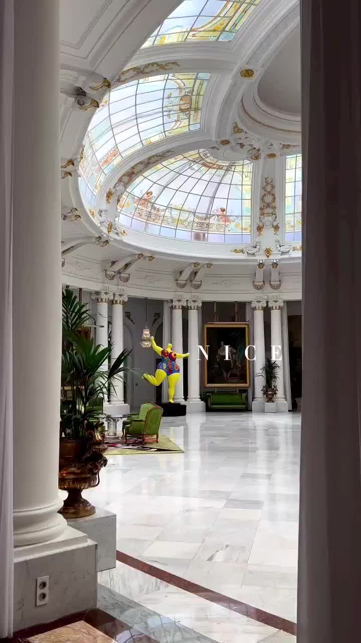 Discover the Elegance of Le Negresco Hotel in Nice