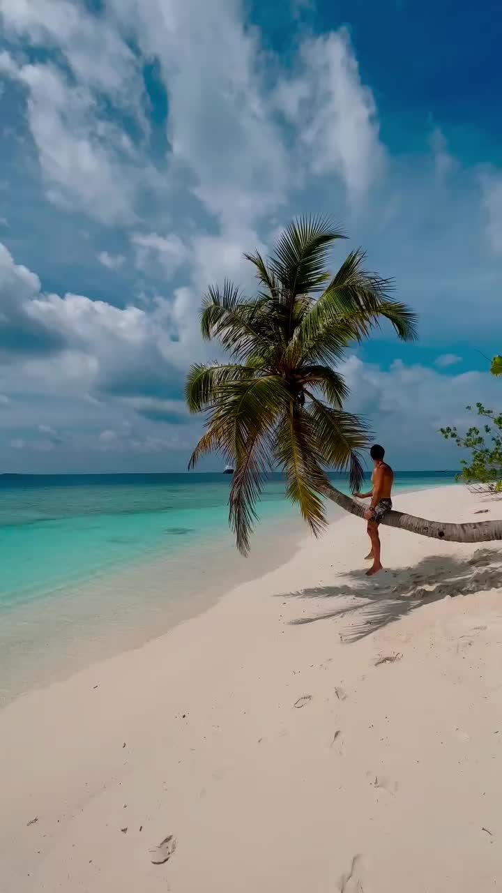 Dreamy Maldives Getaway: Who Would You Take? 🌴