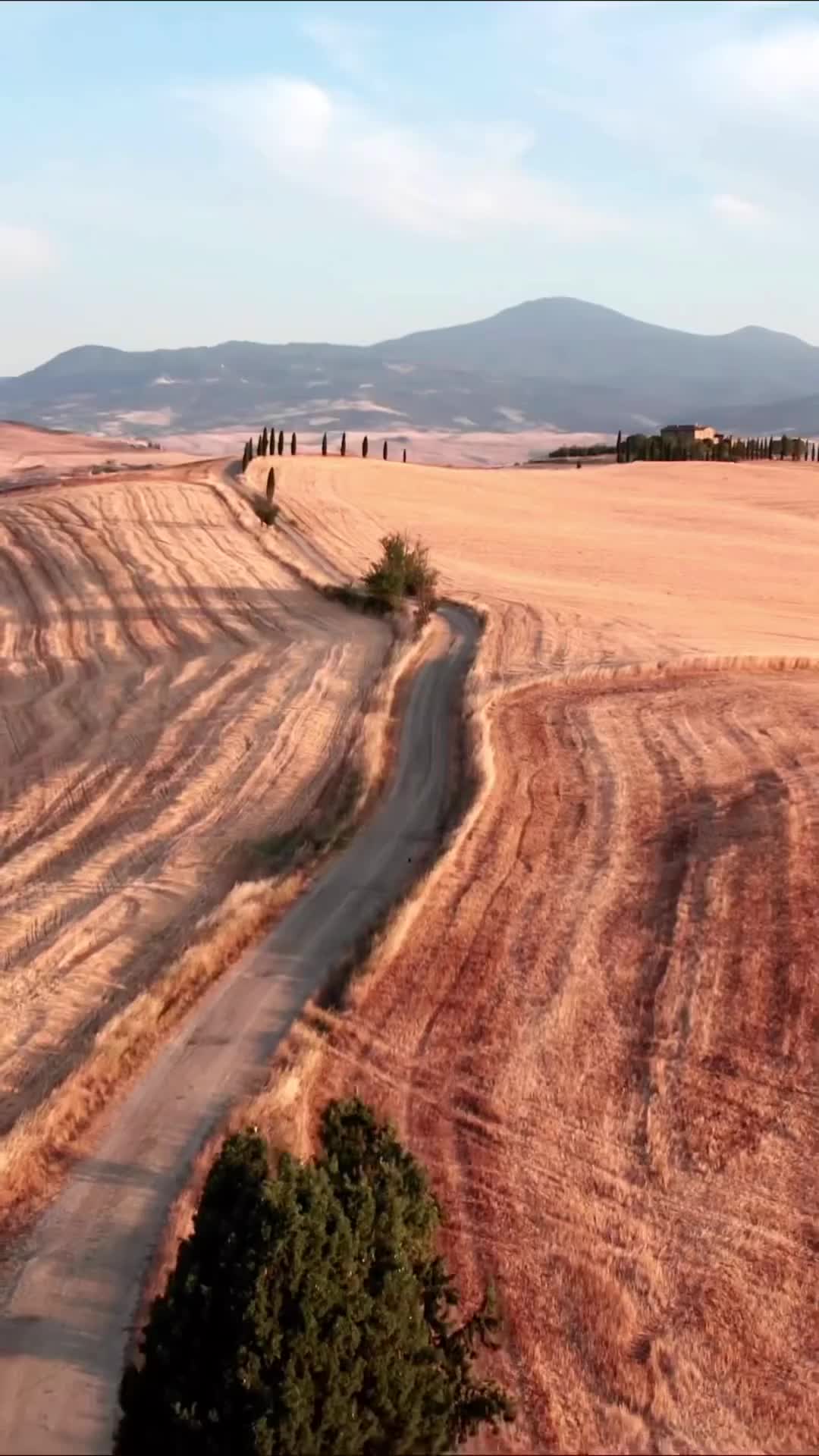 Discover Exclusive Tuscany: History & Charm Unveiled
