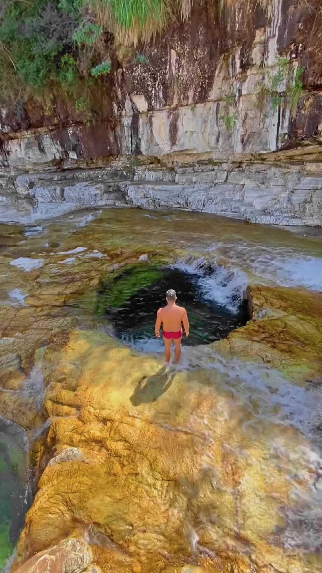 Discover Cachoeira da Capivara in Capitólio, Brazil