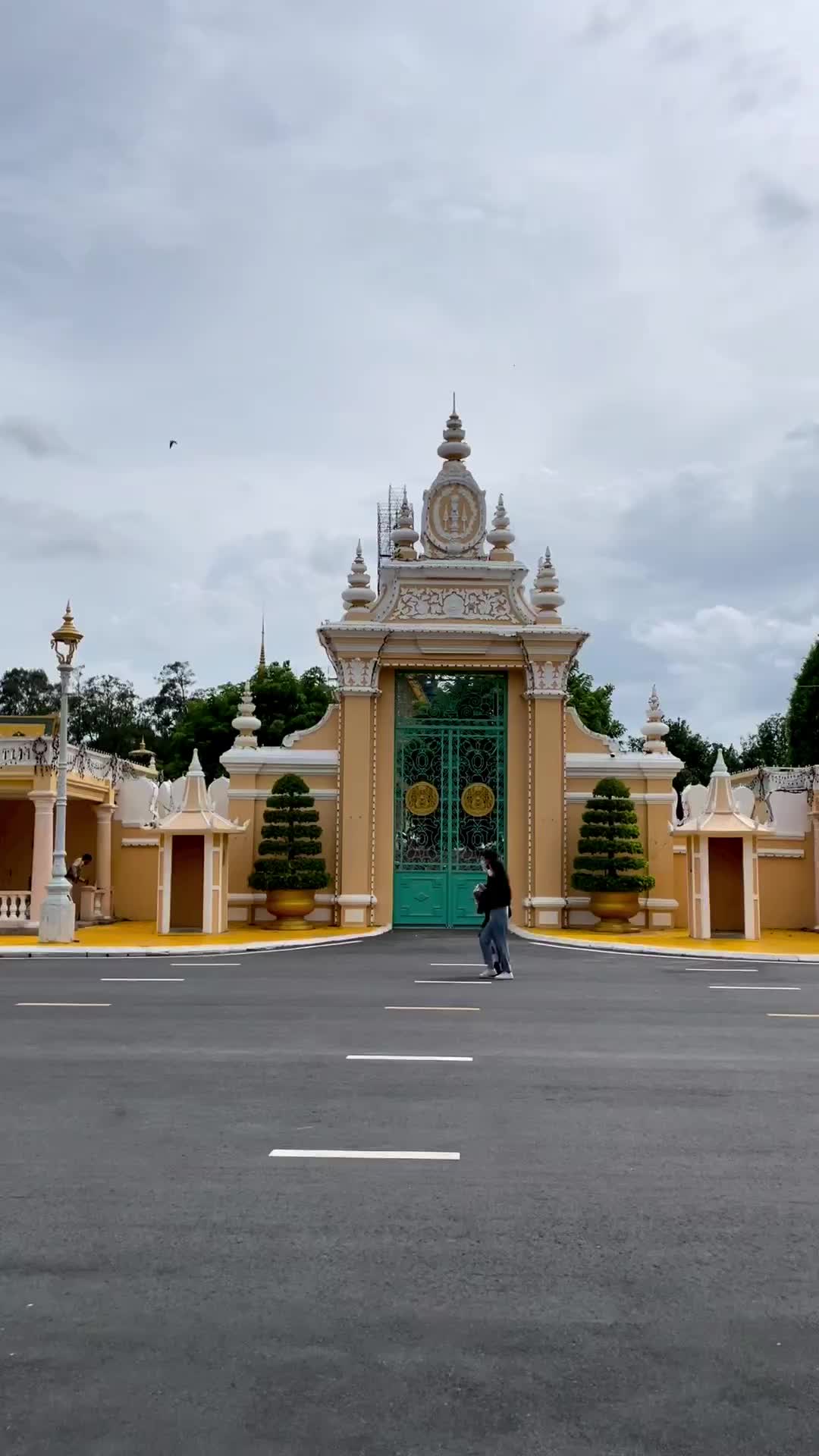 Royal Palace of Cambodia - History & Beauty in Phnom Penh