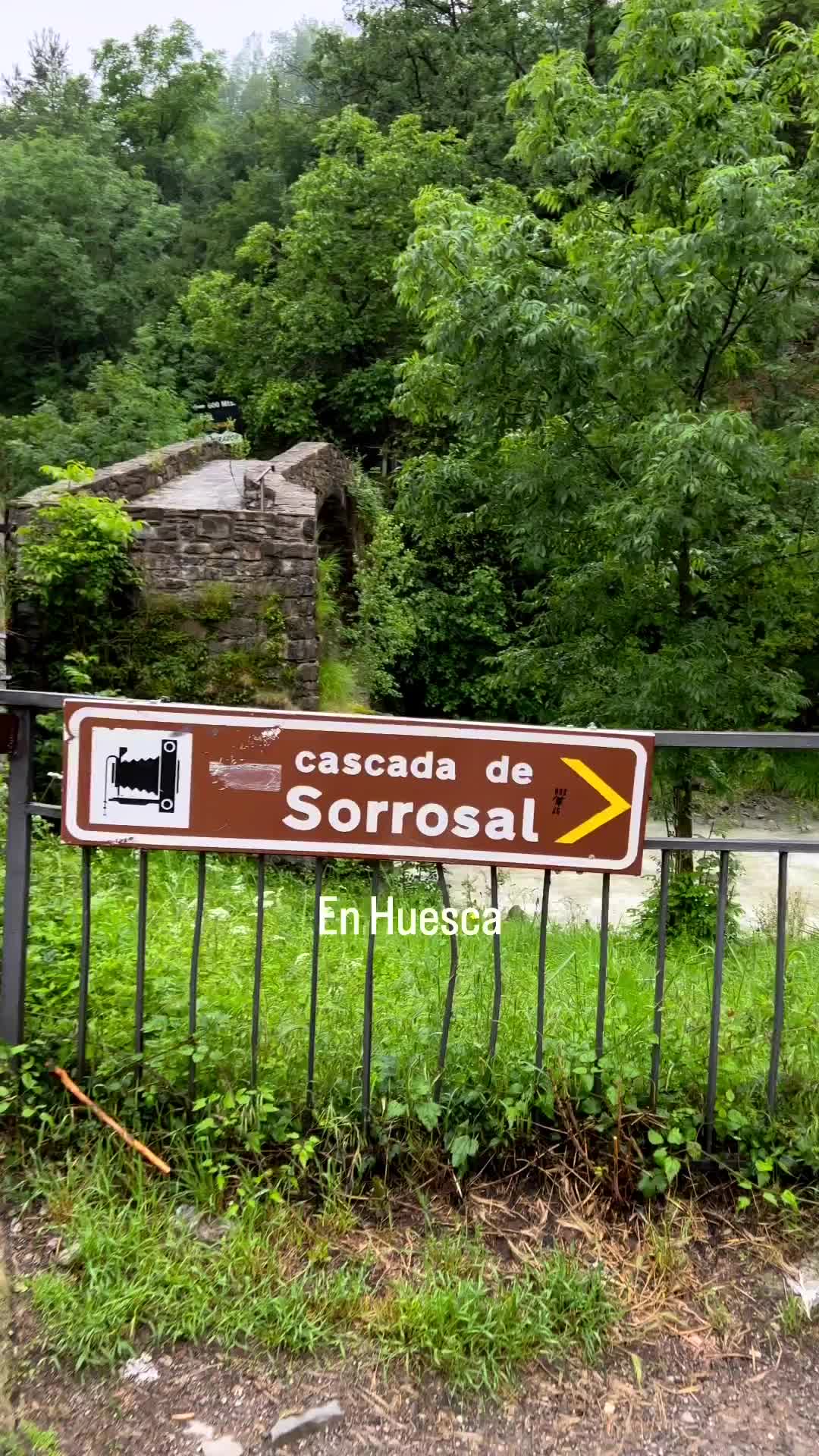 Discover Cascada de Sorrosal in Broto, Huesca