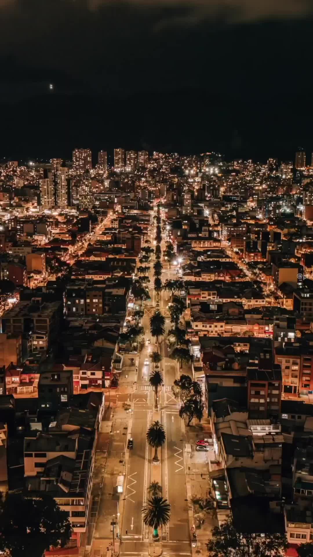 Bogotá Nocturna: Stunning Night Cityscape