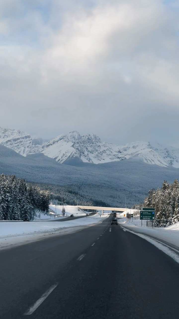 5-Day Banff National Park Adventure with Wildlife, Icewalks, and Scenic Drives