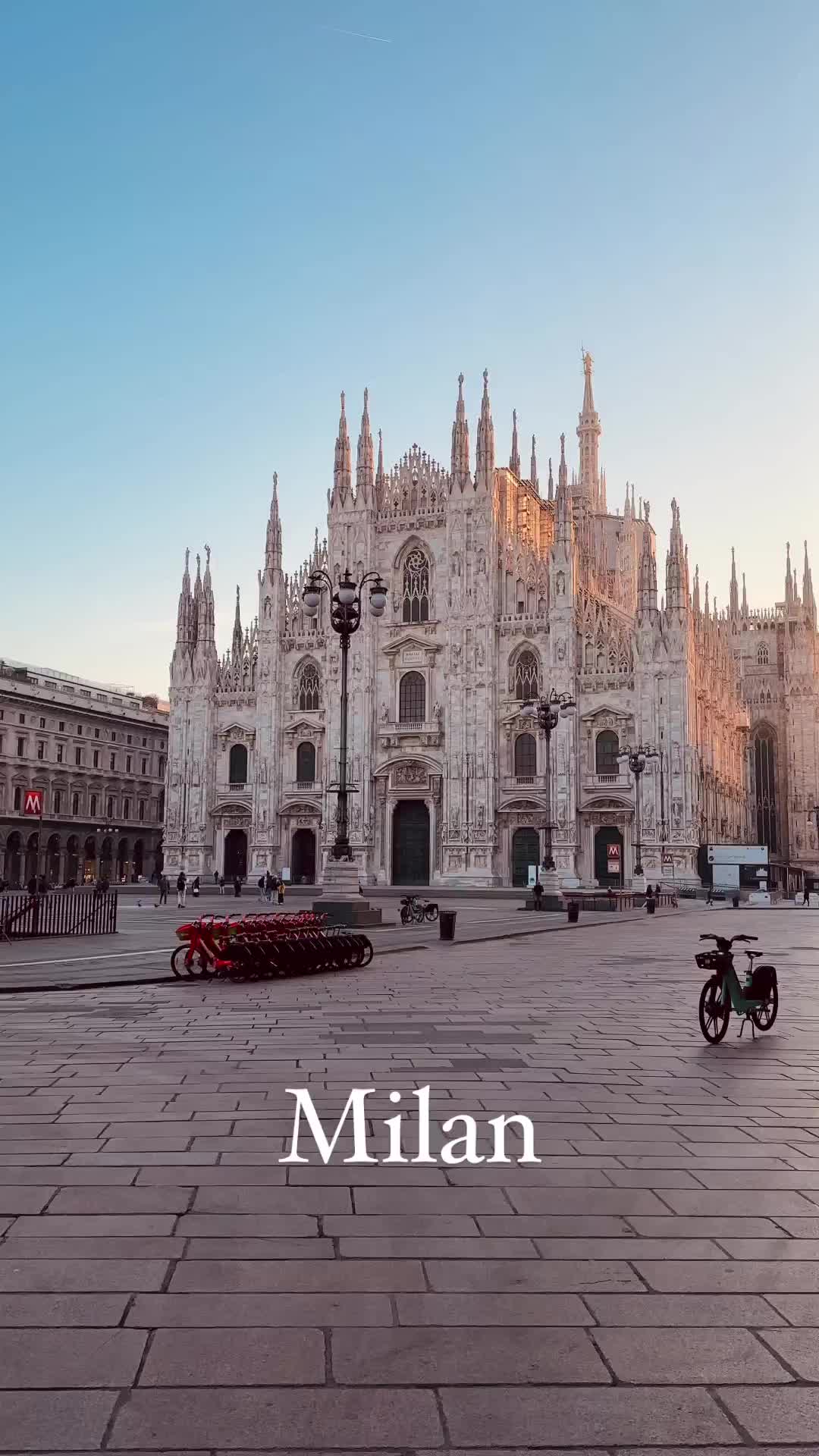 #Milan at dawn 🌅🧡

#milano #milanocity #italy #italia