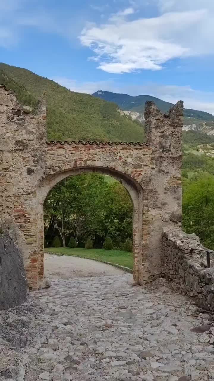 Meet me at the Castle ✨

📌 Castel Beseno, Trentino Alto Adige

#MoreTravelLessChurros #Travel #couplegoals #ViaggiaMangiaCattura #Love #traveladdicted #travelblogger #travelblog #Vibes #Mood #travelgram #Huaweip50pro #takenwithhuawei #travelcouple #GoodVibesOnly #creativecouples #coupleshoot #Castle #Views #beautifuldestinations #italy #italianbeauty #italianblogger #Castello #medieval #Italyviews #beautifulitaly #adventure #adventuretime