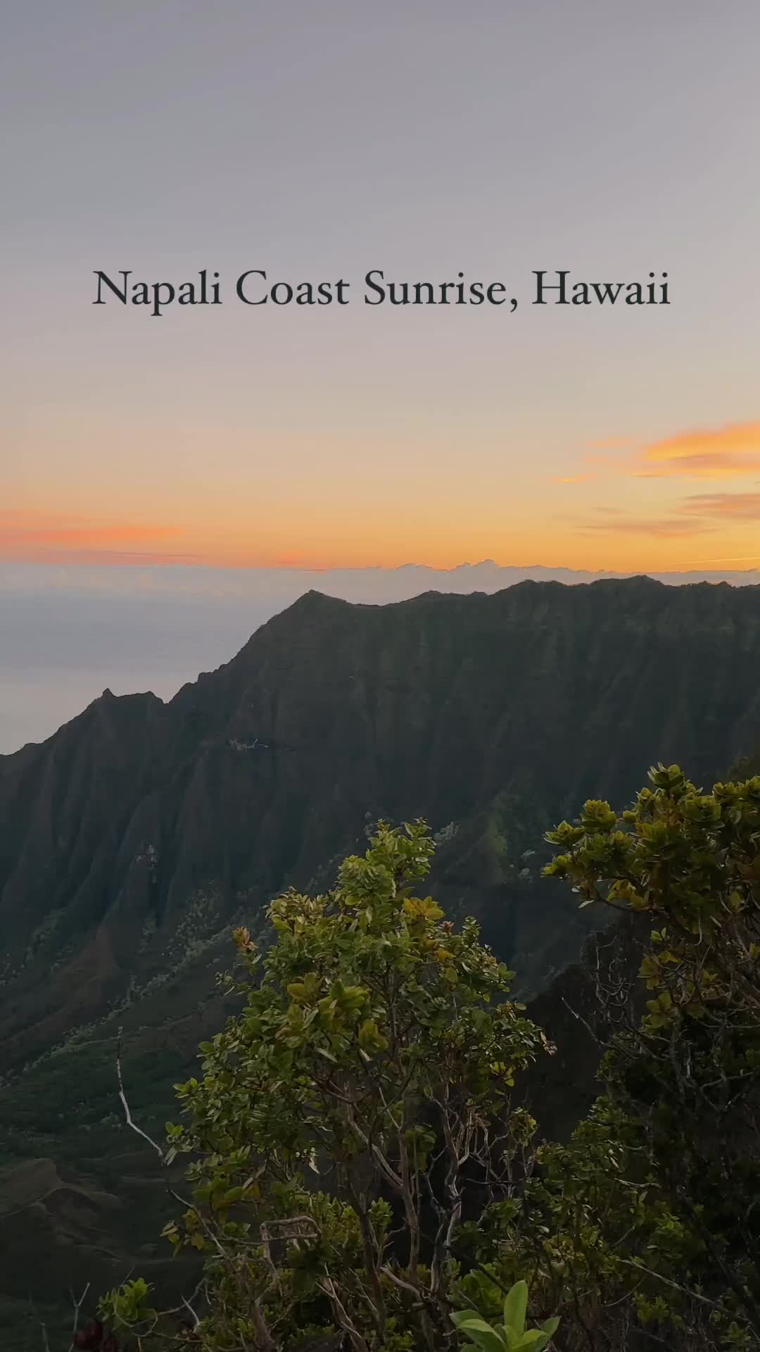 Unmatched Sunrise Views of Napali Coast 🌅