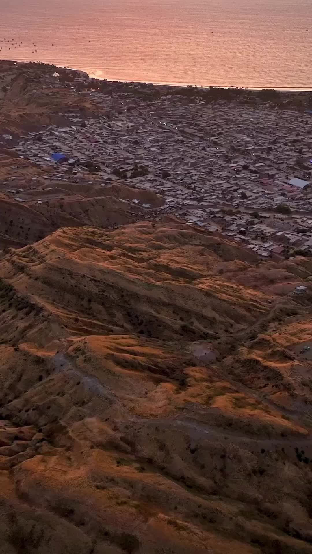 Stunning Sunset Views in Máncora, Peru 🌅🏝️