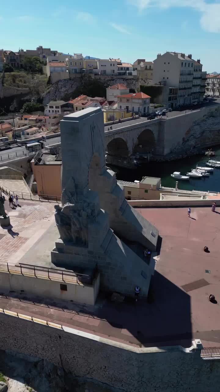 Monument aux morts in Marseille: A Historic Gem