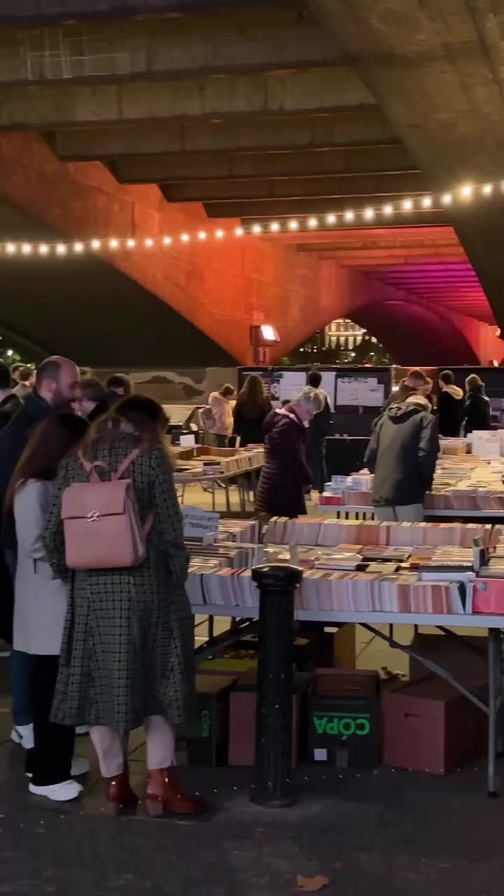 Secret Spots in London: South Bank Book Market