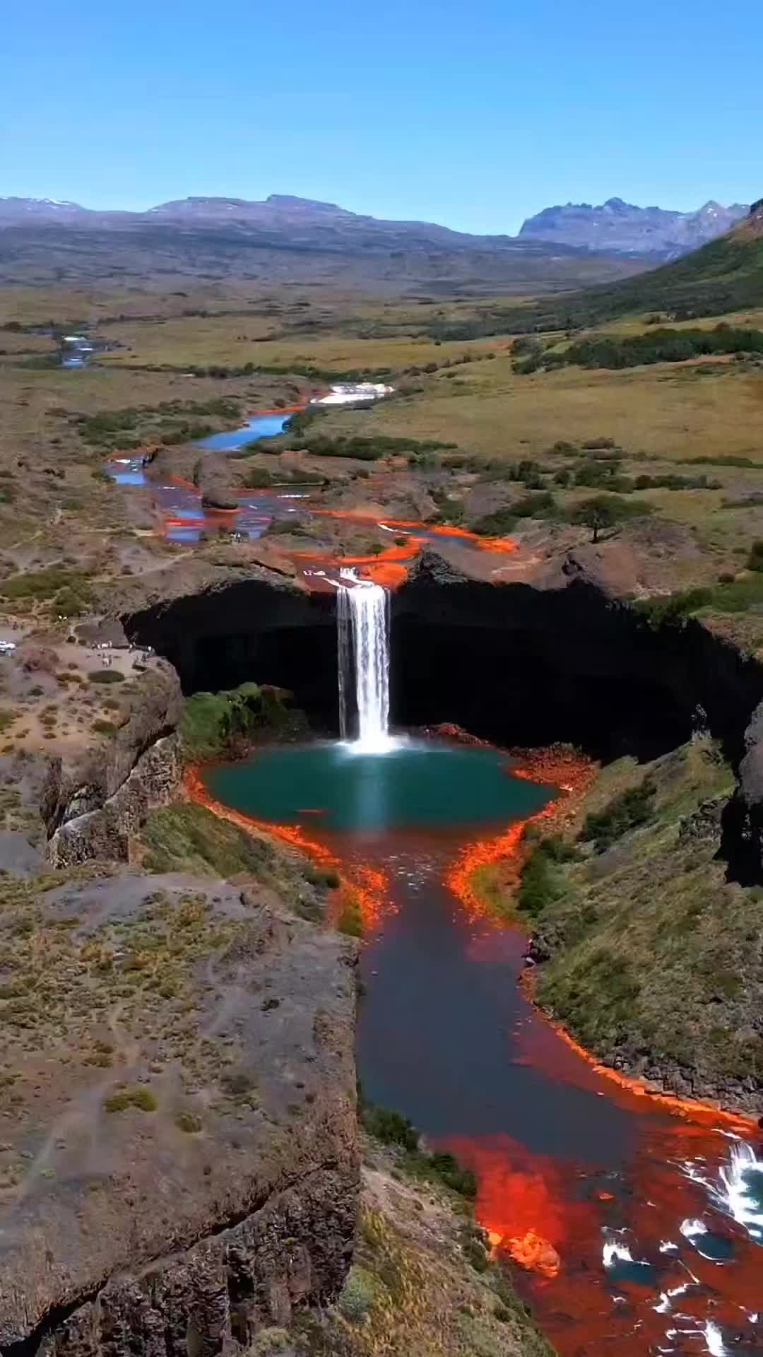 Discover the Stunning Salto del Agrio Waterfall 🌊