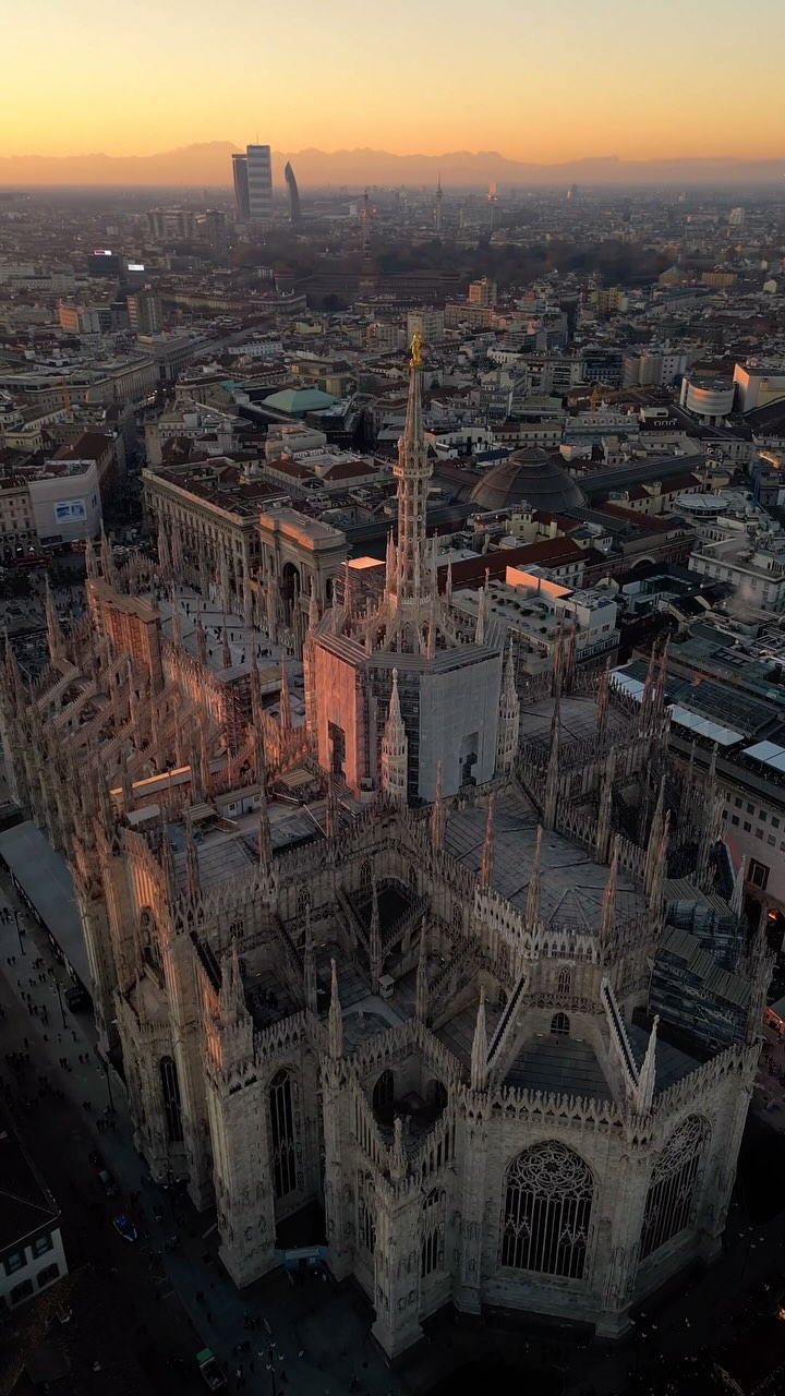 Cathedral - Milan - Italy 

#duomo #milano #italia #italy #milan #cathedral #gotic