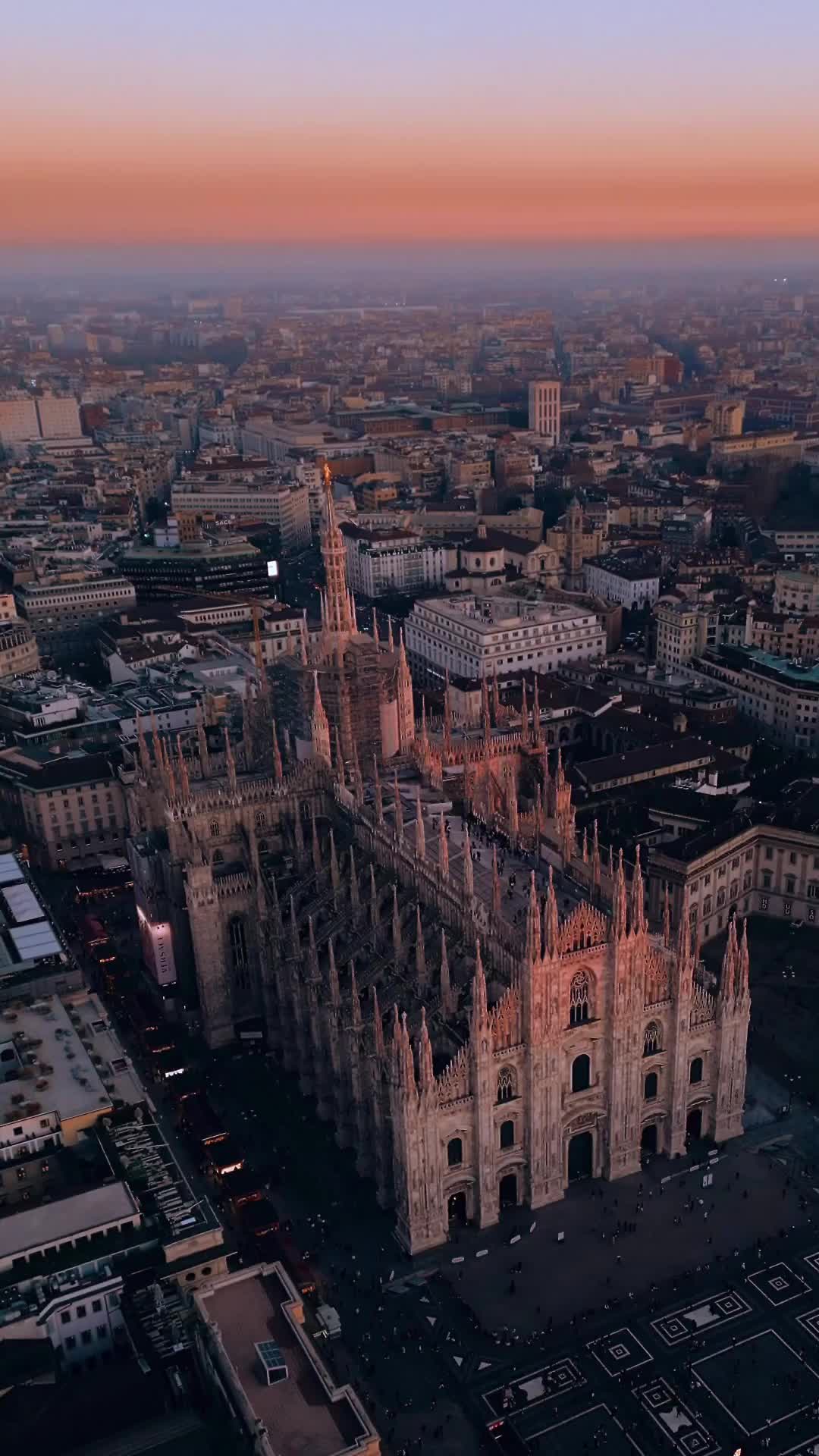 Discover the Majestic Duomo di Milano in Italy