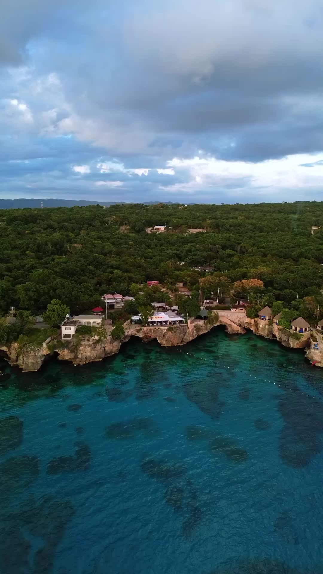 Explore Negril's Scenic Coastline in Jamaica