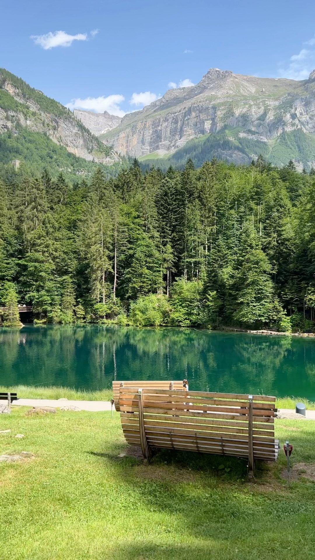 Blausee 🇨🇭
.
🎥 @michelphotographych 
.
@blausee.ch 
.