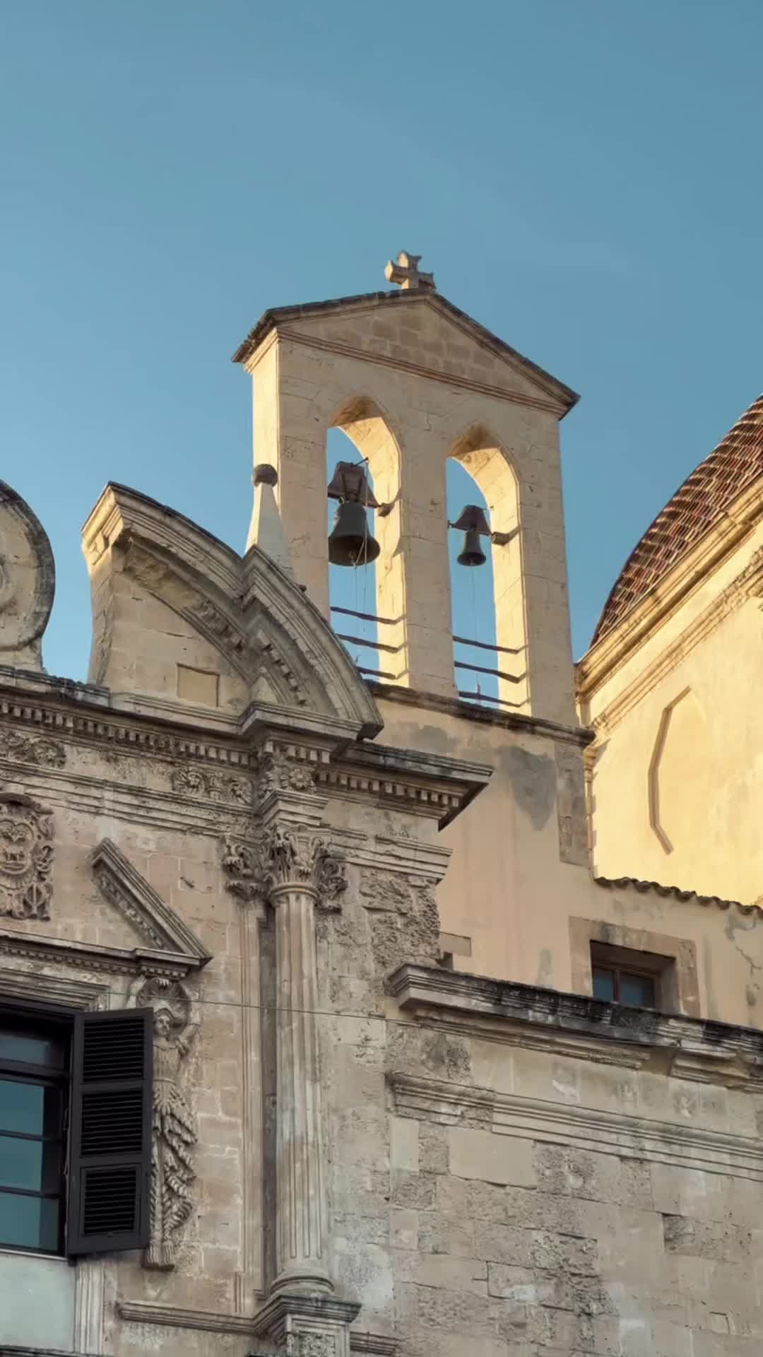 Risveglio a Cagliari: Discover Historic Architecture