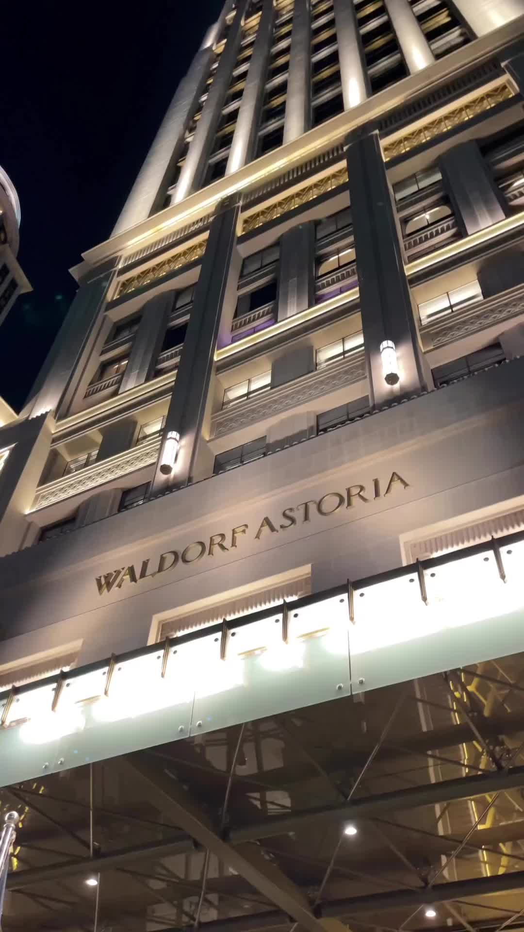 A Night at Waldorf Astoria Doha: Luxurious 1930s Elegance
