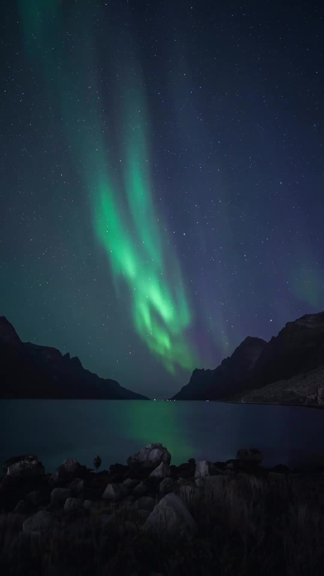 Stunning Timelapse of Northern Lights in Tromsø, Norway