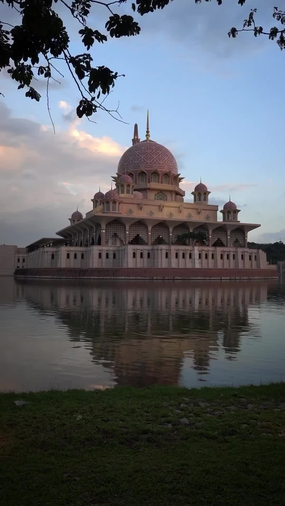 Beautiful Mosques in Kuala Lumpur: A Ramadan Journey
