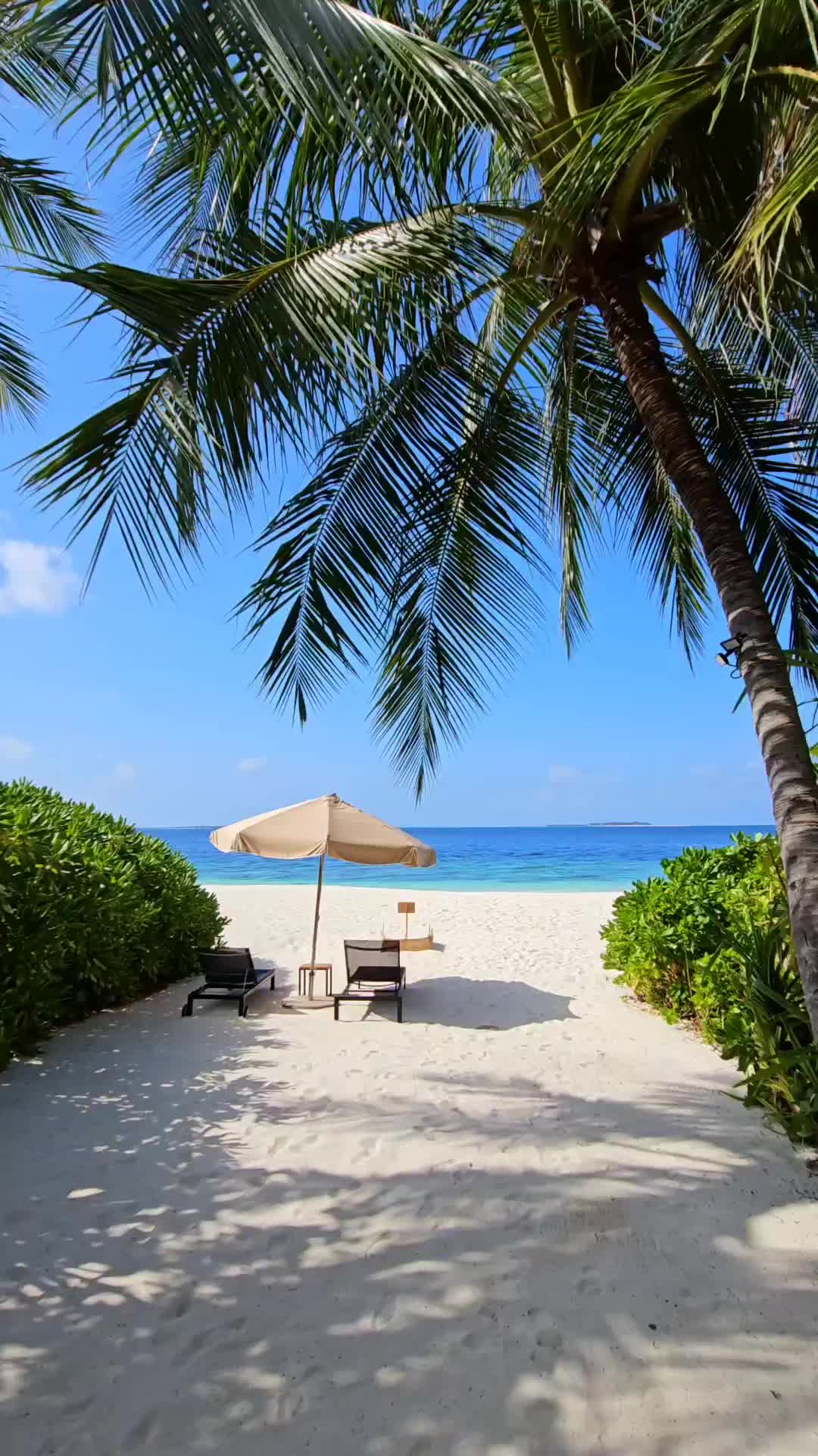 Private Beach Pool Villa in Maldives - Stunning Views