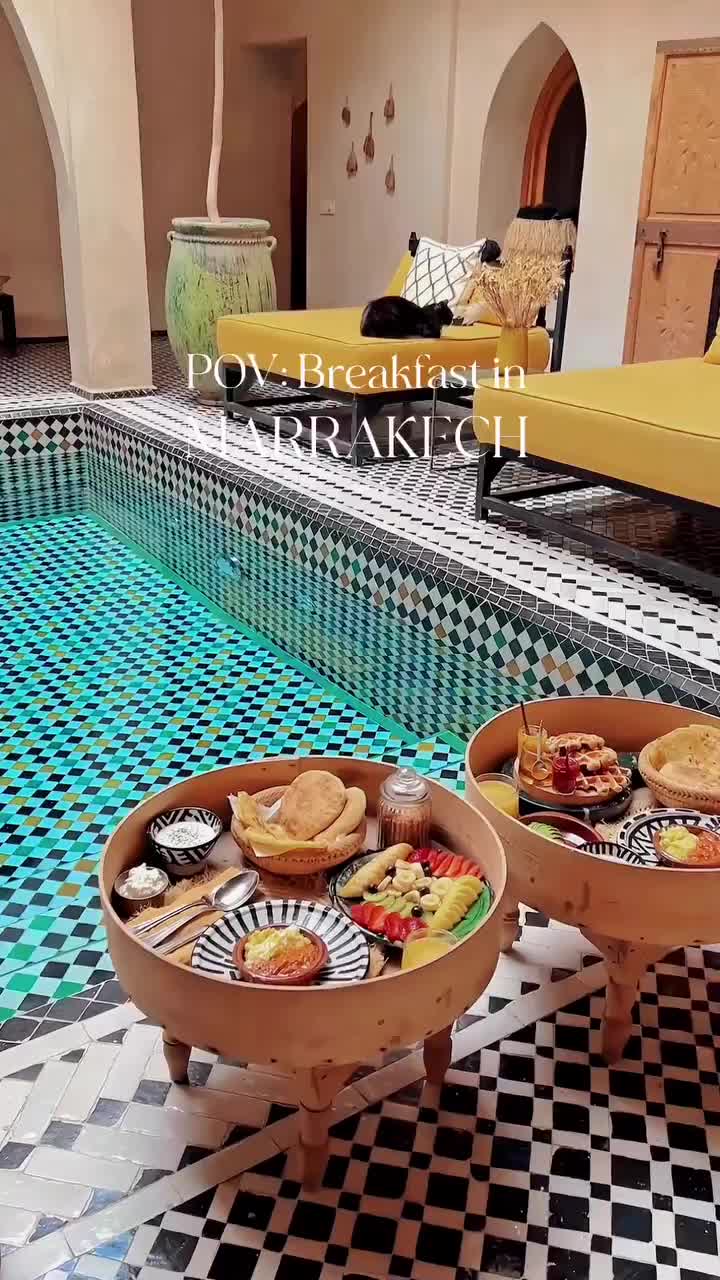 Breakfast by the Pool in Marrakech at Riad BE Marrakech