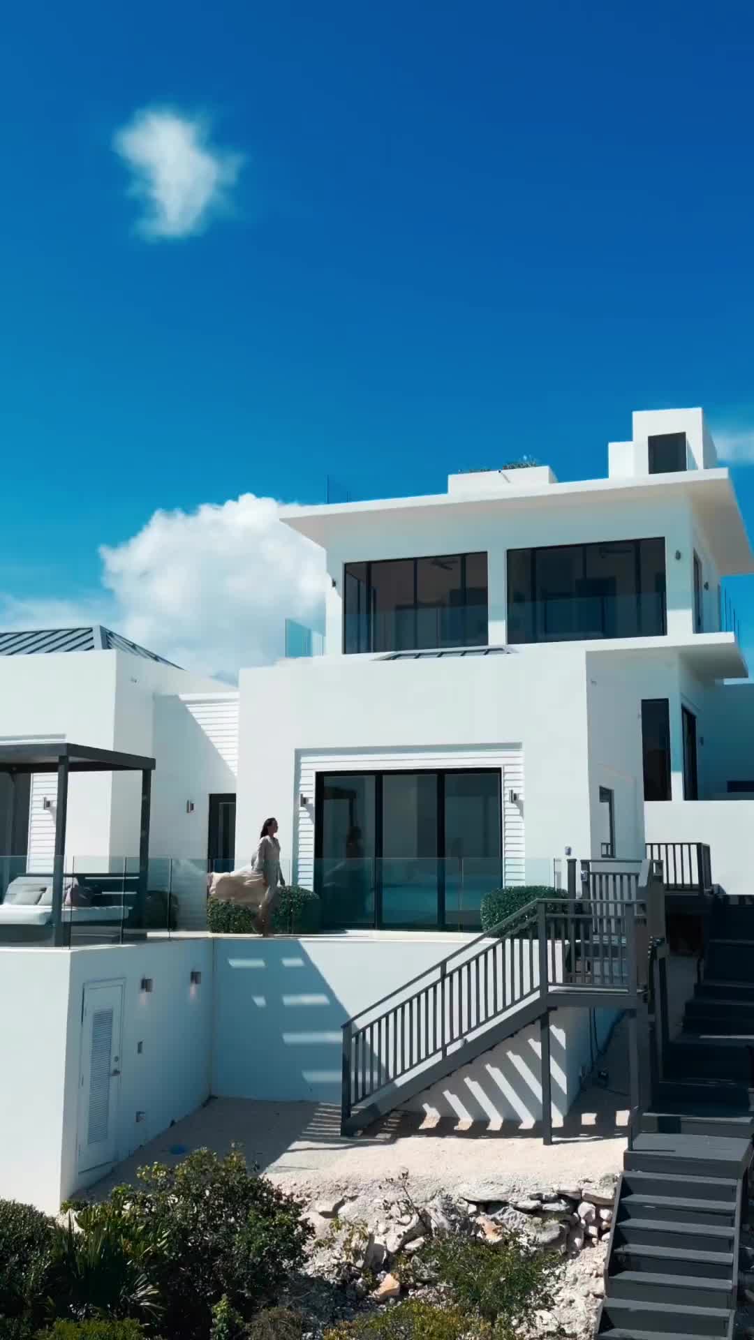Luxurious Oceanfront Villa in Turks & Caicos