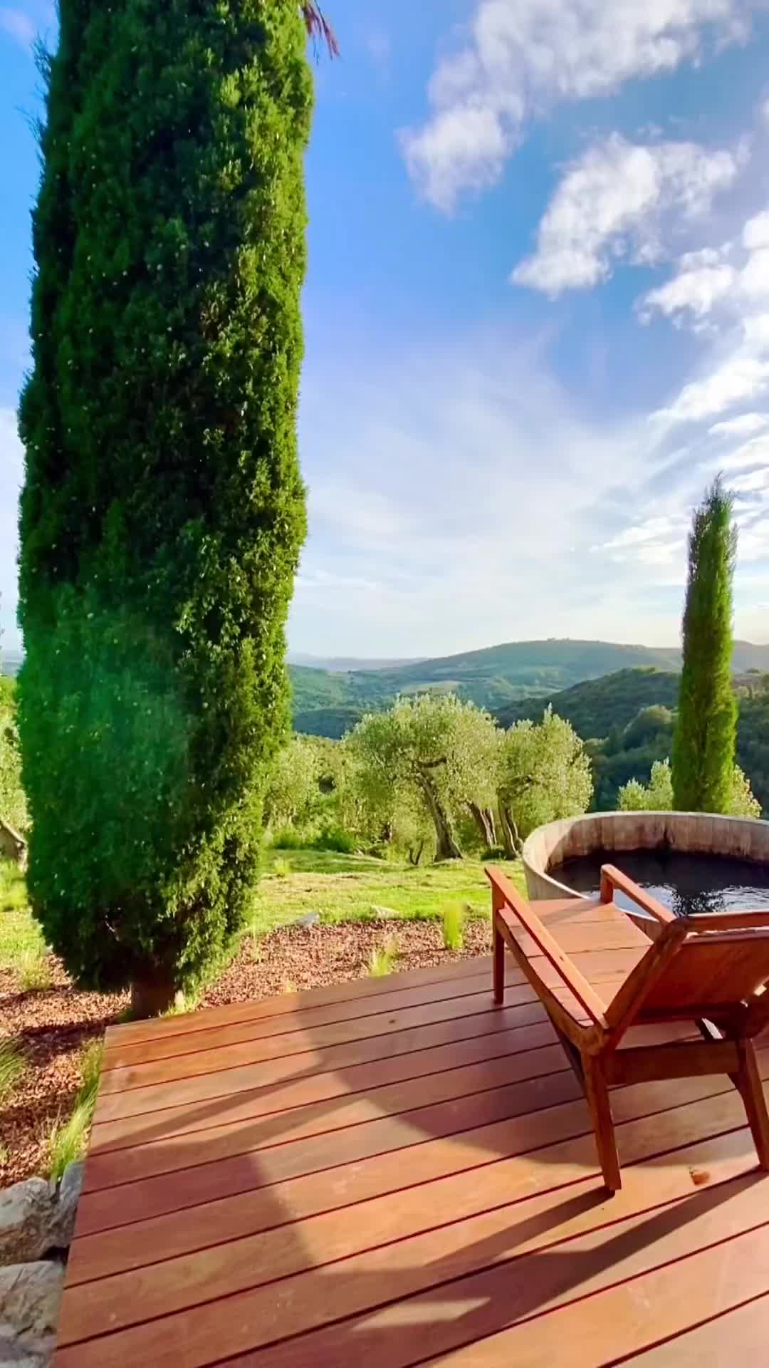 Relaxing Sunset in Tuscany at Castello di Vicarello