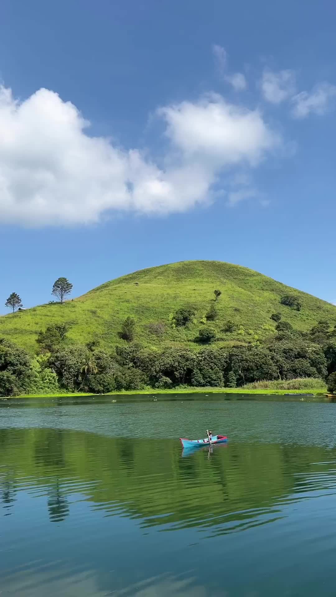 Ketemu tempat seindah ini di Danau Toba 🍃

#danautoba #travel #indonesia #backpackerjomblo