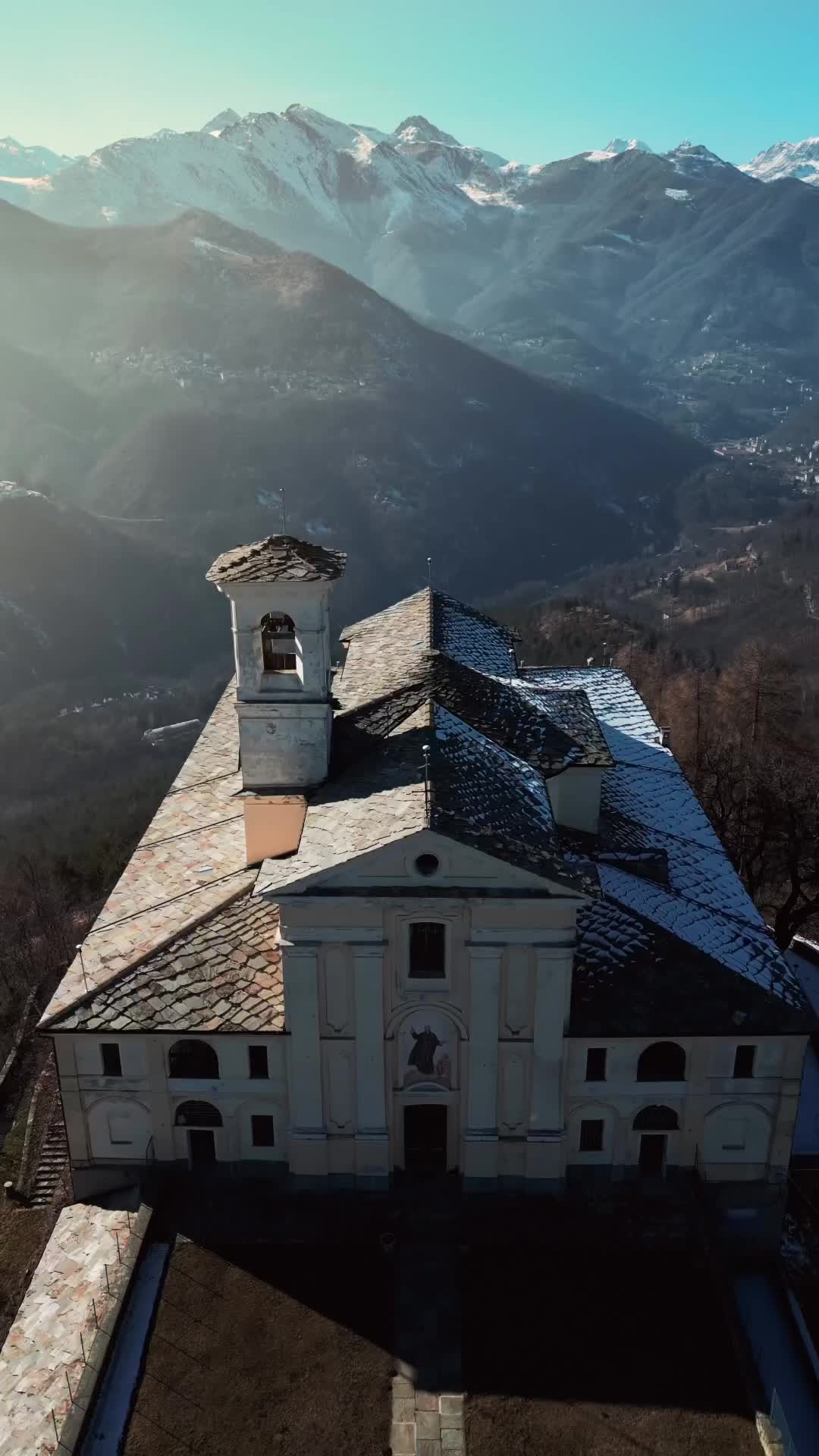 Santuario di Sant’Ignazio.🏔️

#sanctuary #piemonte #nature #earth #italy #spring  #beautifuldestinations #dji #mountains #italia #travel  #vacation #earthpix #travellingthroughtheworld #artofvisuals #voyaged #drone #aerial #ig_italia #visititaly