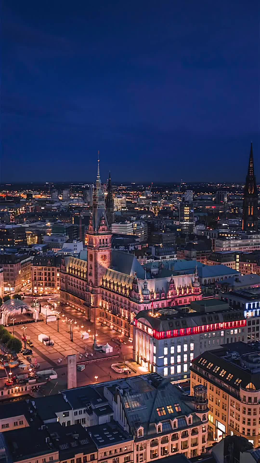 Hamburg at Night: A Mesmerizing Cityscape ✨