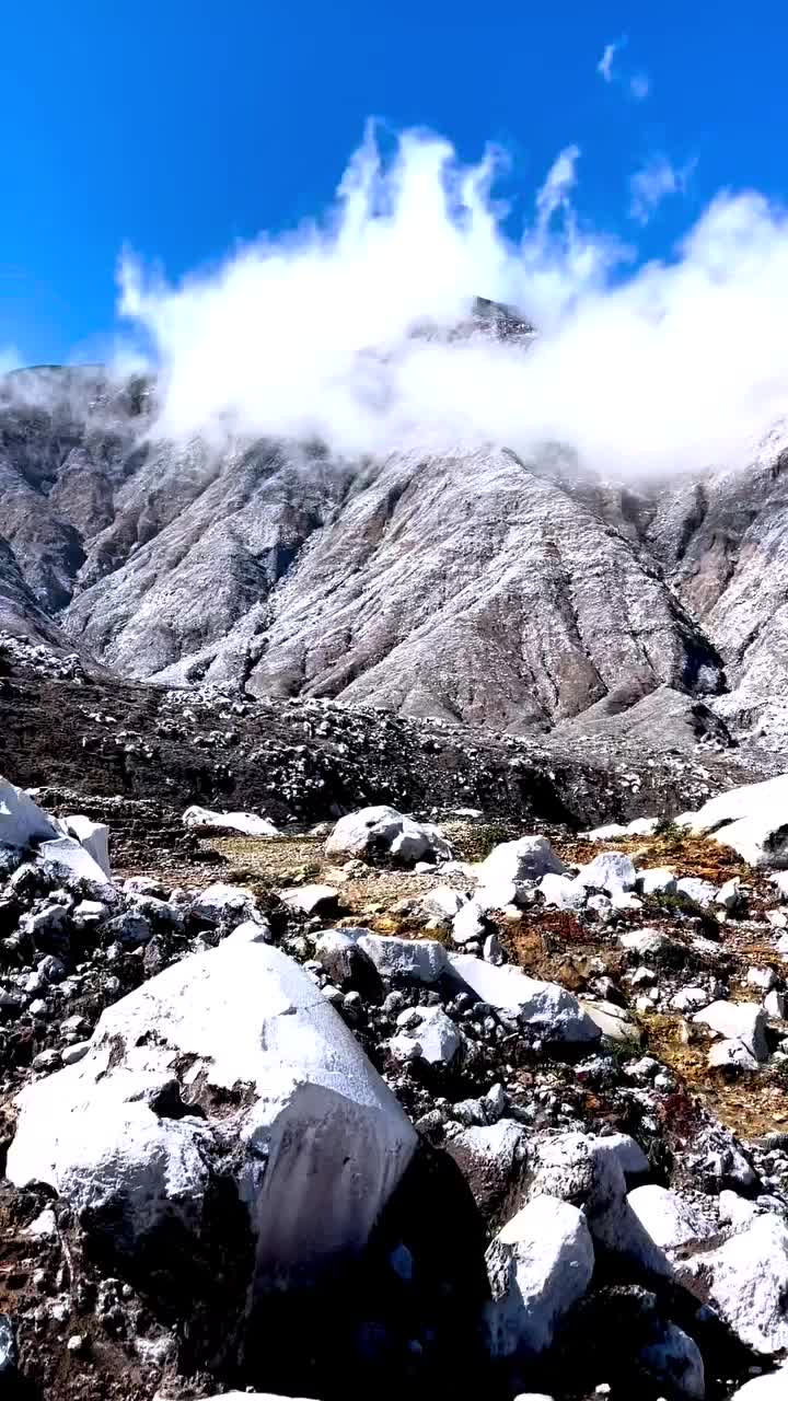 Explore Volcán Poás: Costa Rica's Mountain Paradise